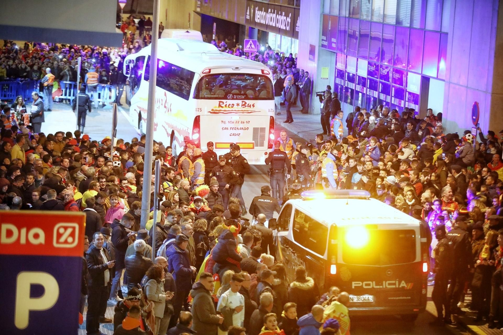 Las imágenes del España-Malta en Cádiz