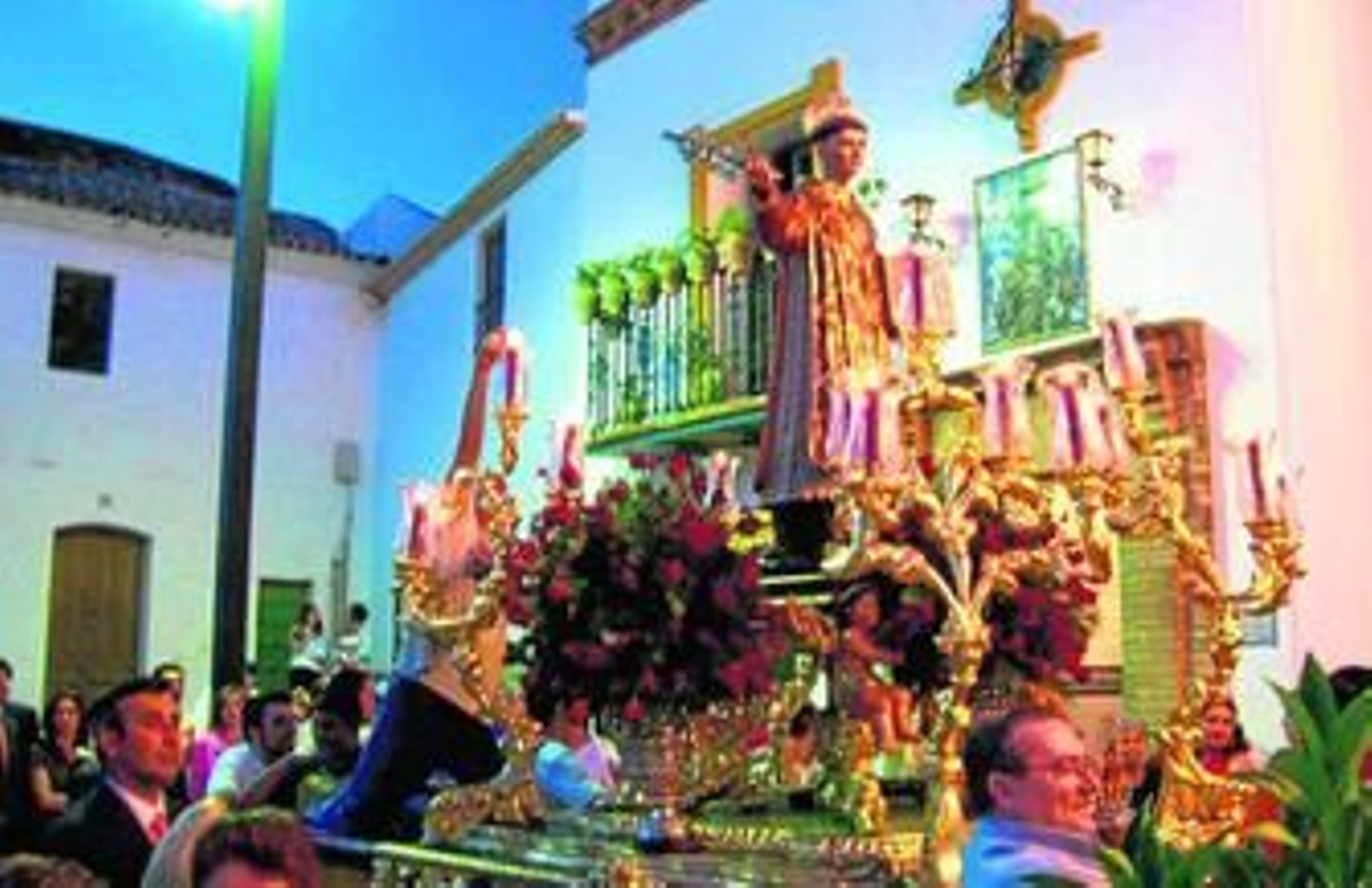 La procesión de San Walabonso por las calles de Niebla.