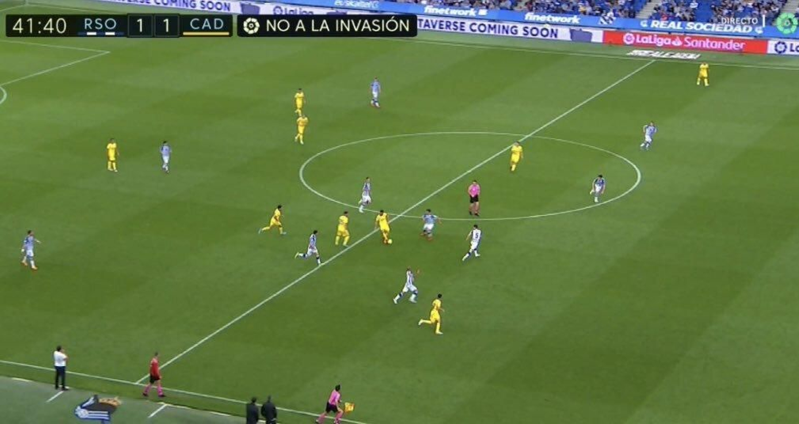 La posición de Tomás Alarcón antes del gol anulado al Cádiz.