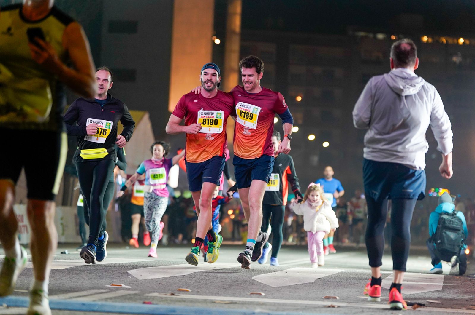 En imágenes: búscate en tu llegada a meta de la Carrera de San Antón 2026 (9)