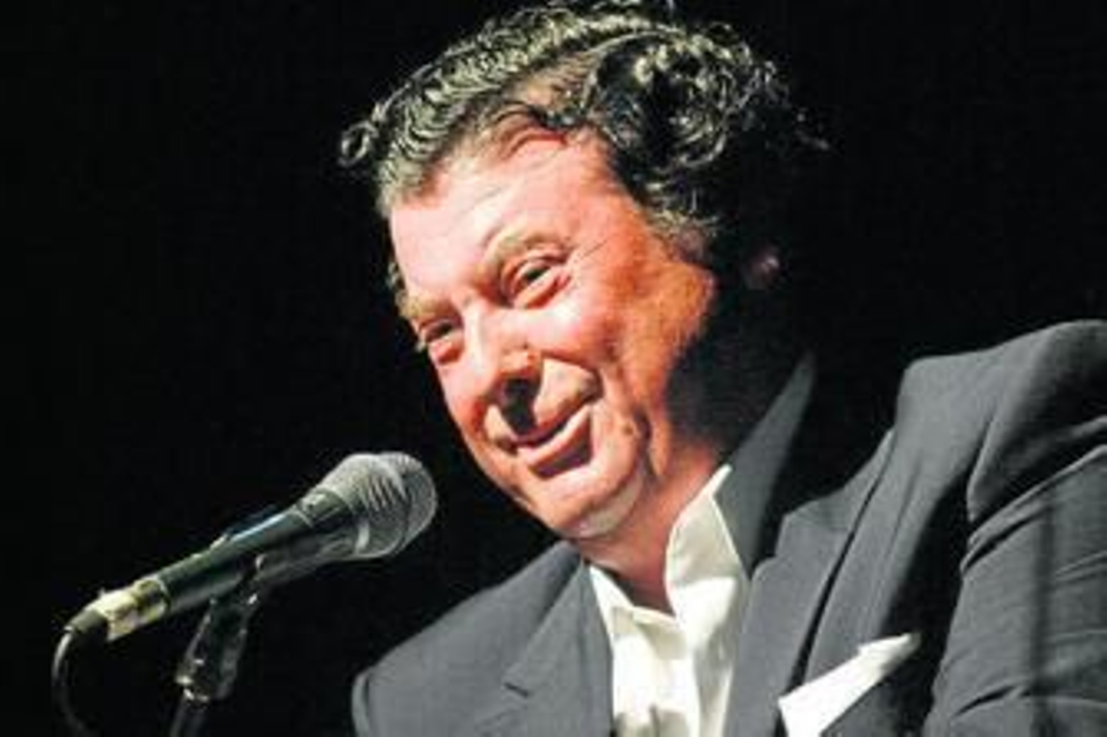 'El Zambo' durante la XLVII Fiesta de la Bulería, celebrada en la plaza jerezana del Mamelón.