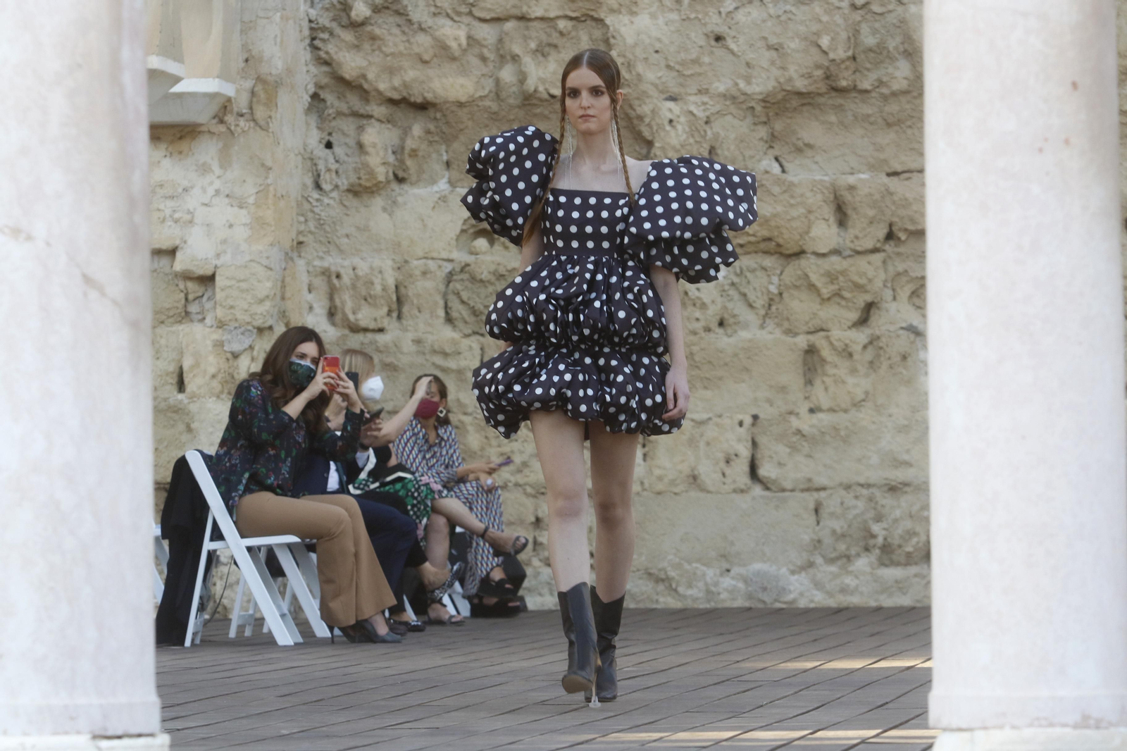 El desfile de Juana Martín en Medina Azahara, en fotografías