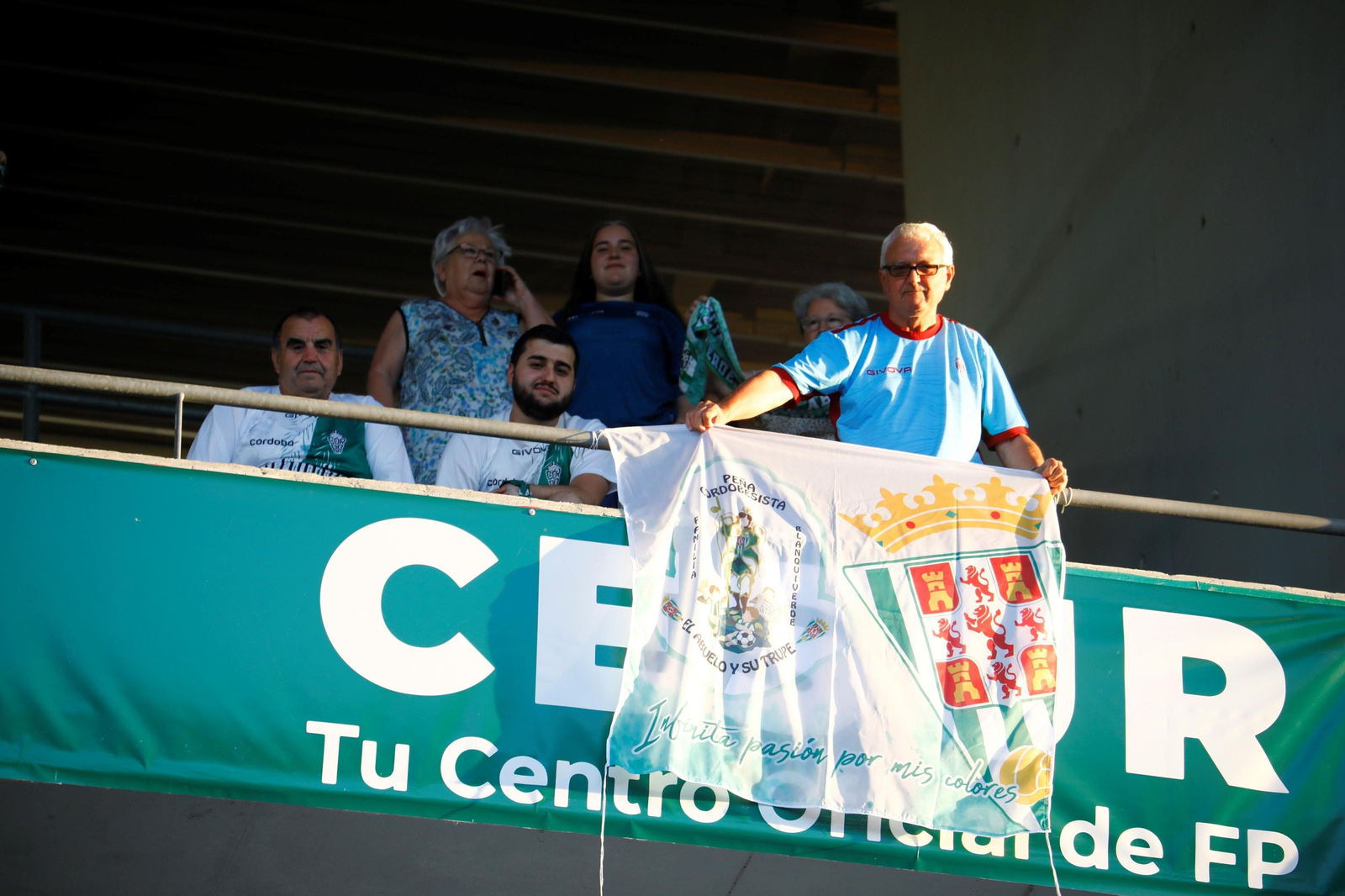 Las mejores fotos del ambiente en el Córdoba CF - Racing Ferrol