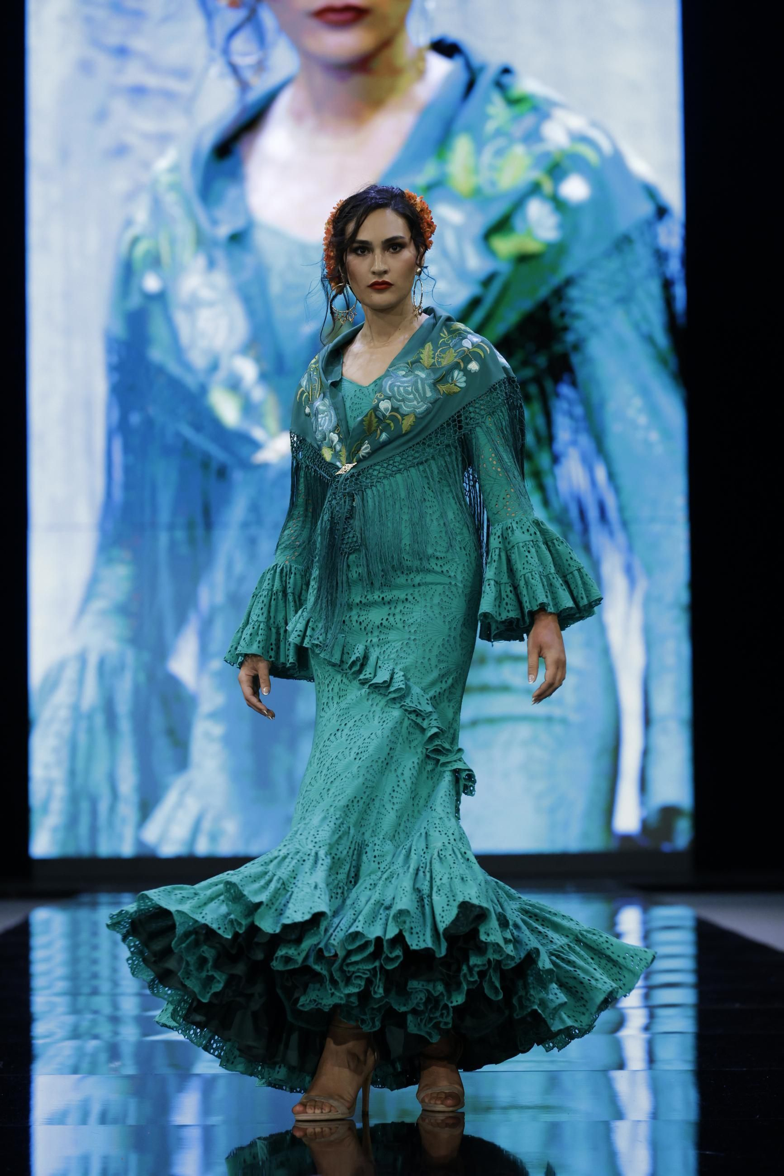 Desfile de Hermanas Serrano en SIMOF 2025, todas las fotos