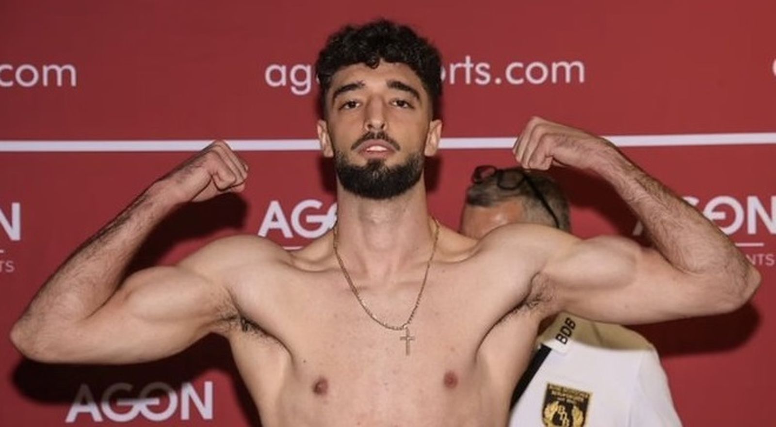 José Luis Navarro Jr., durante un pesaje.