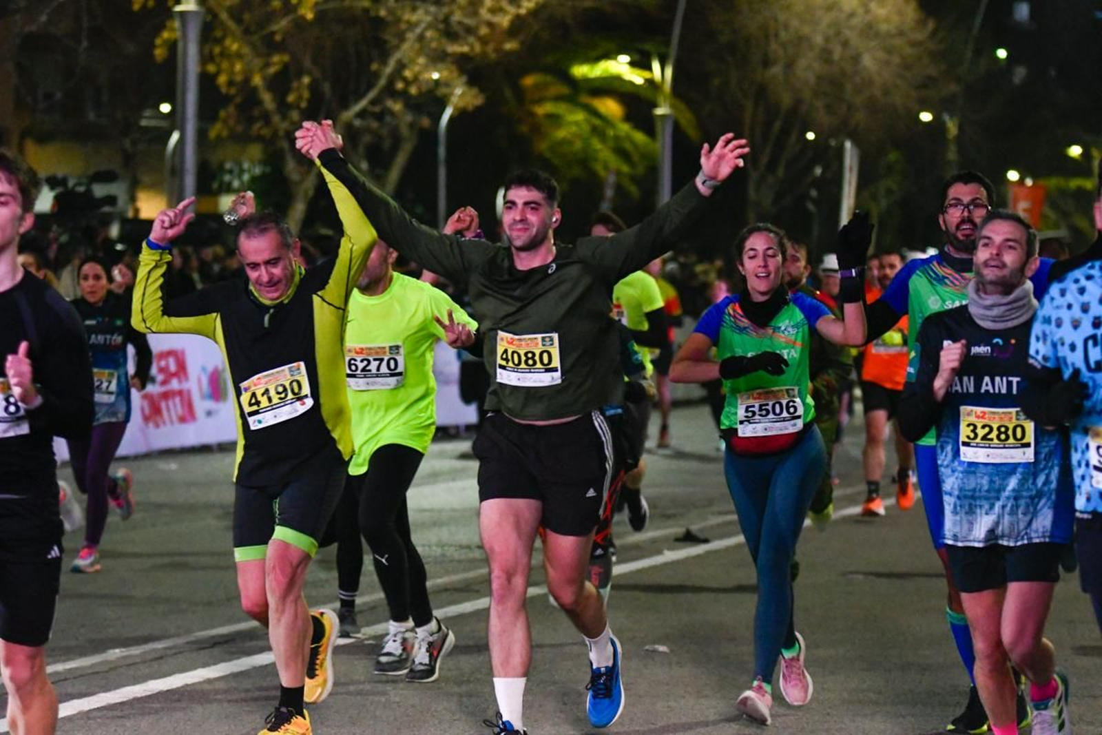 En imágenes: búscate en tu llegada a meta de la Carrera de San Antón 2025 (9)
