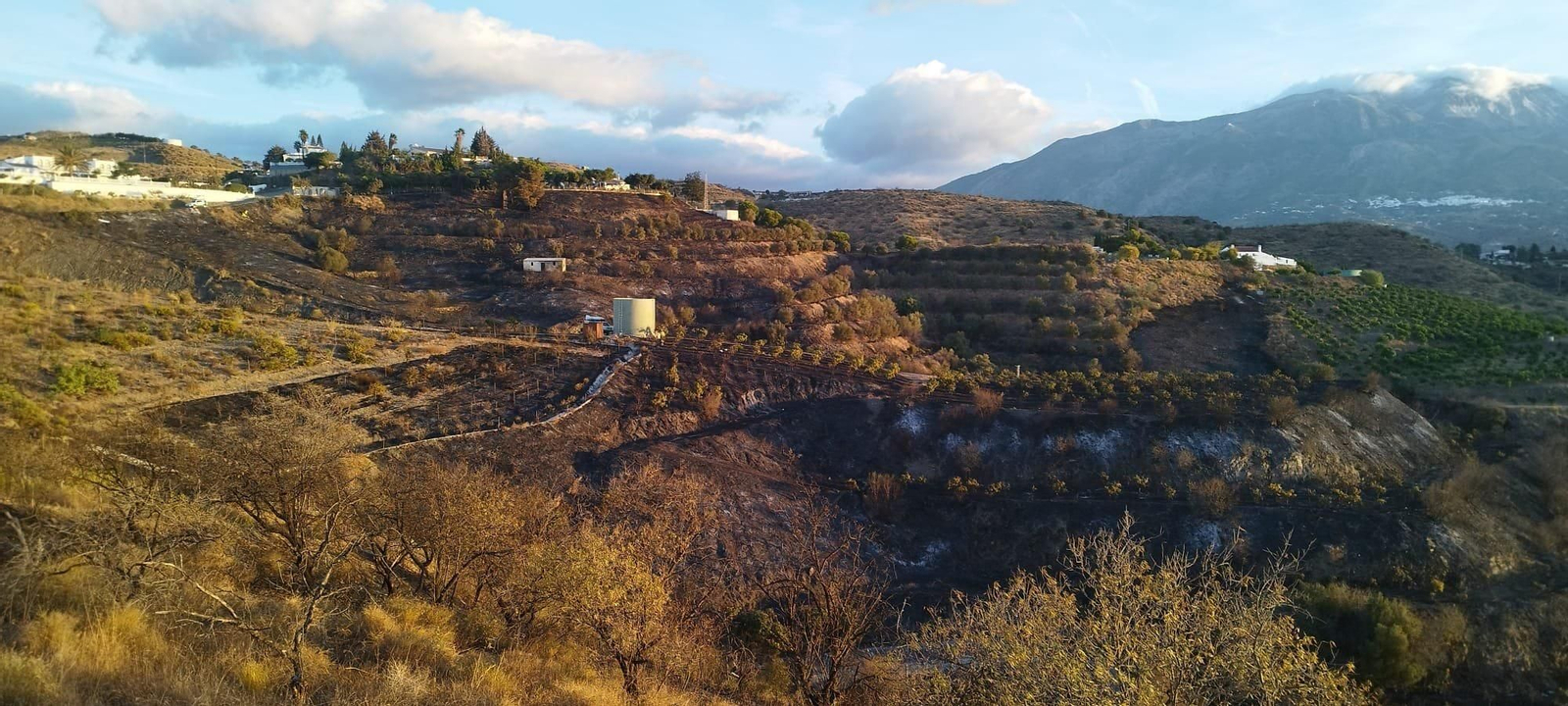 Imagen de cómo ha quedado el incendio tras ser extinguido