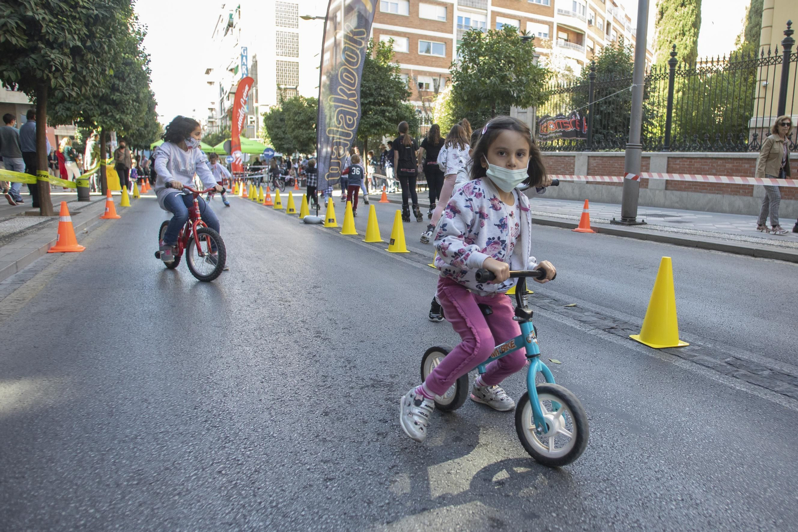 Fotos: La vuelta del Día sin Coche de Granada en imágenes