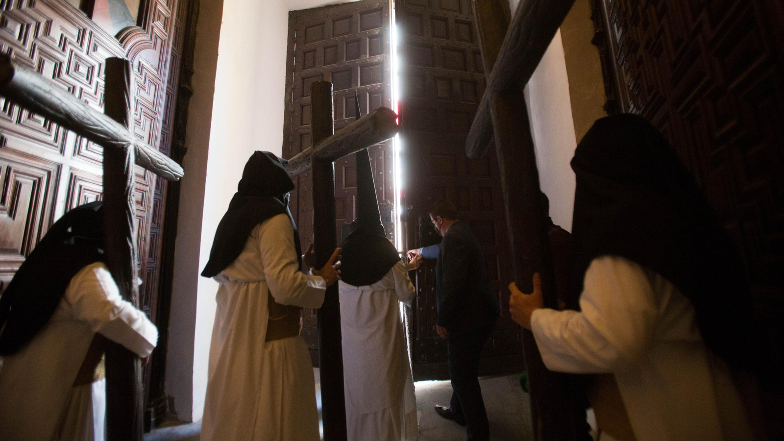 Las imágenes de la cofradía del Caido en la Semana Santa de Cádiz 2022