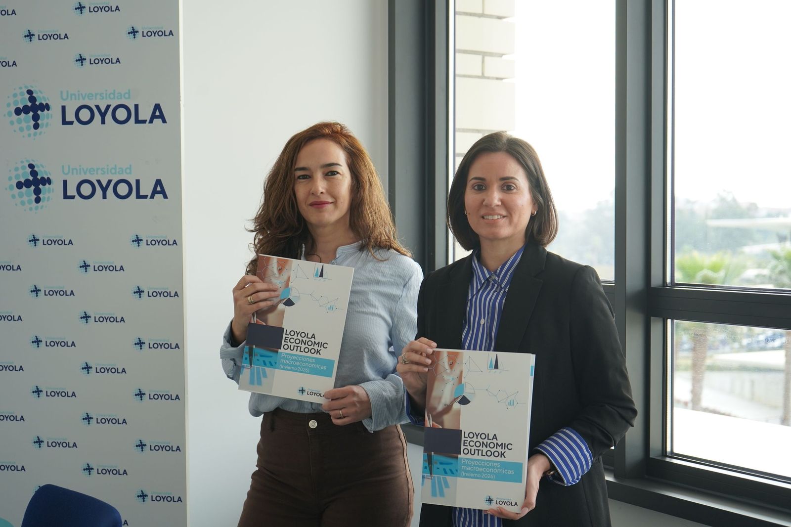 Laura Padilla, profesora de Economía y María del Carmen Delgado, directora del Departamento de Economía y directora ejecutiva del informe