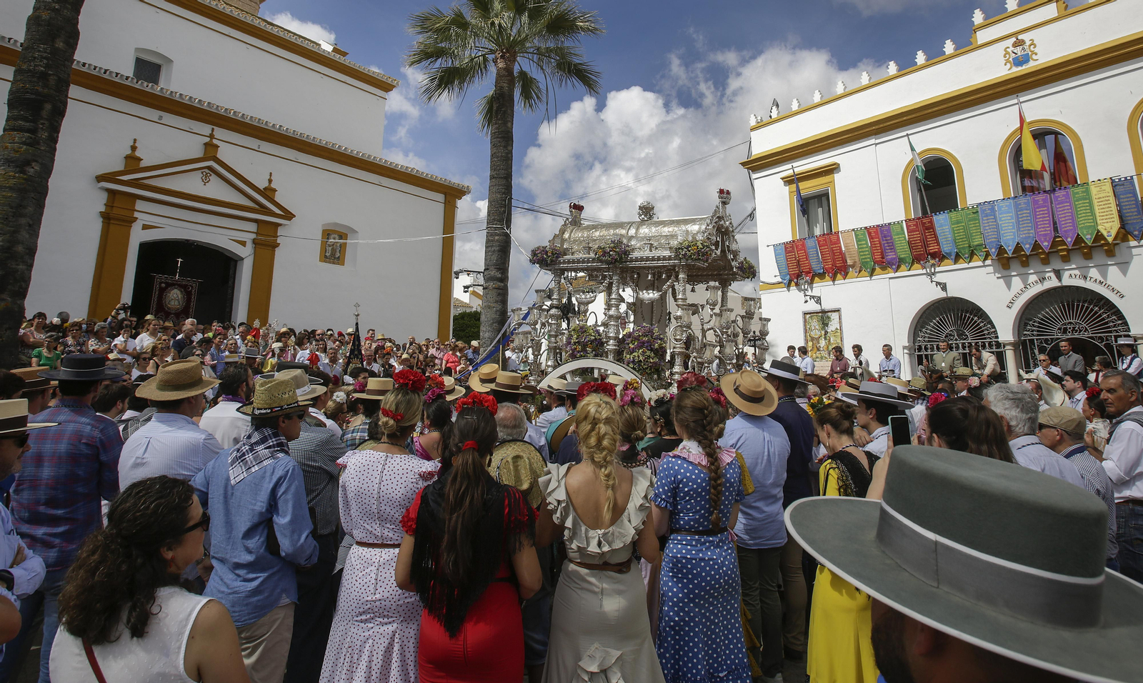 Paso de las Hermandades por Villamanrique