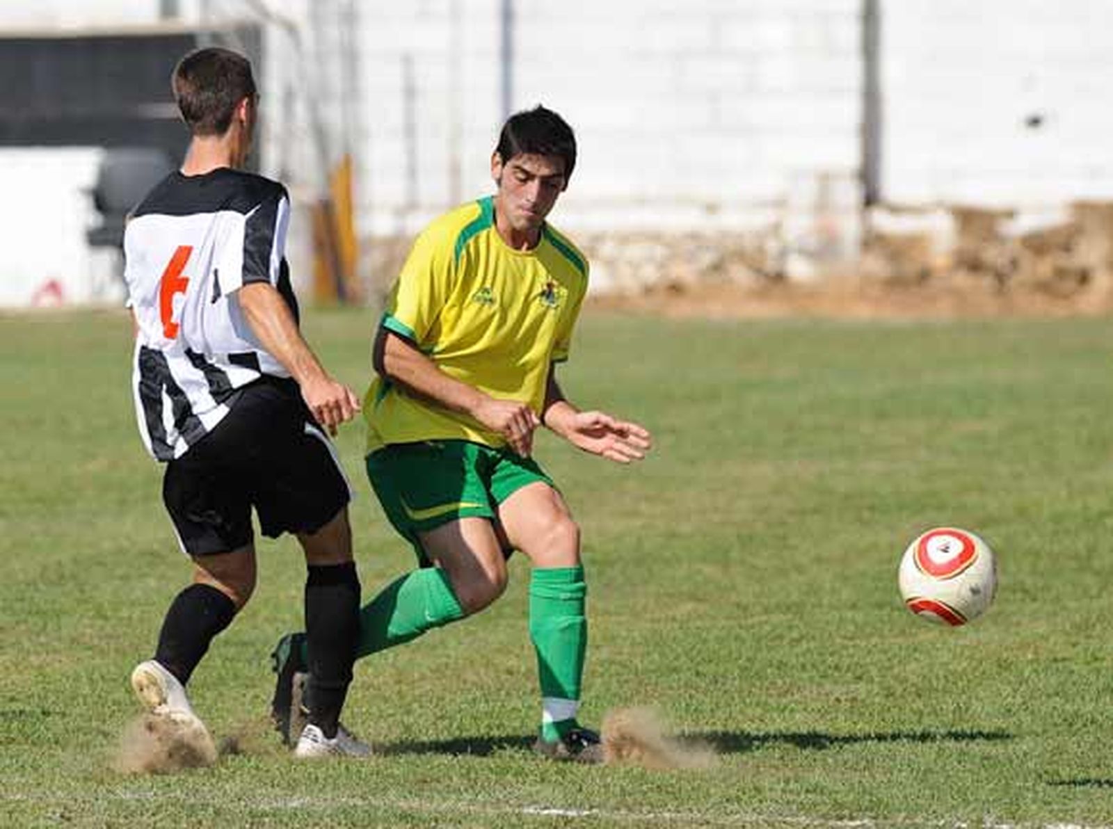 La Unión cae en Mairena en un duelo con pocas ocasiones para ambas partes

Foto: David de la Rosa (LOF)
