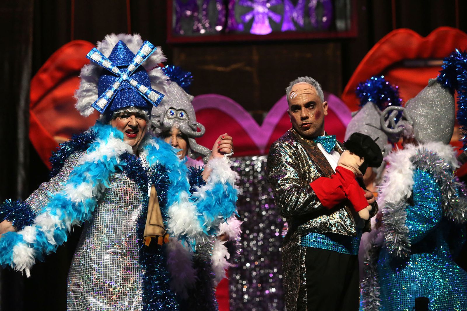 Primer día del Carnaval Colombino en imágenes