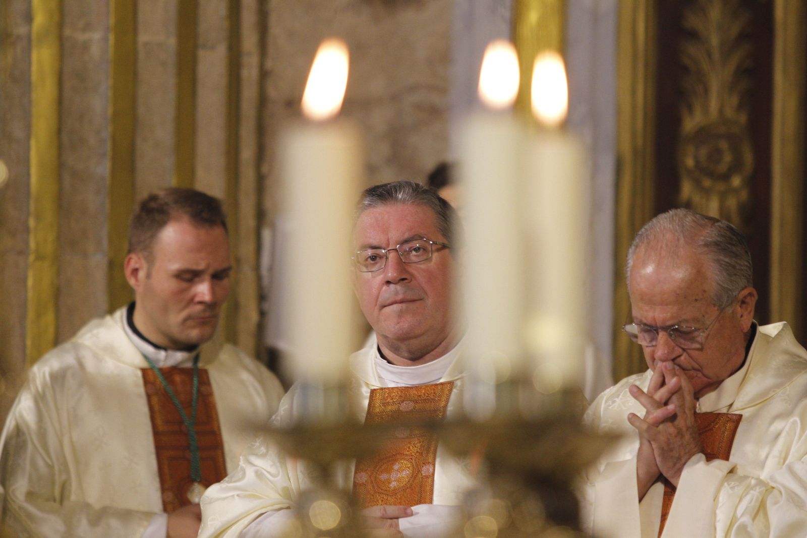 Fotogalería misas en honor a la Virgen del Mar. Feria de Almería 2019