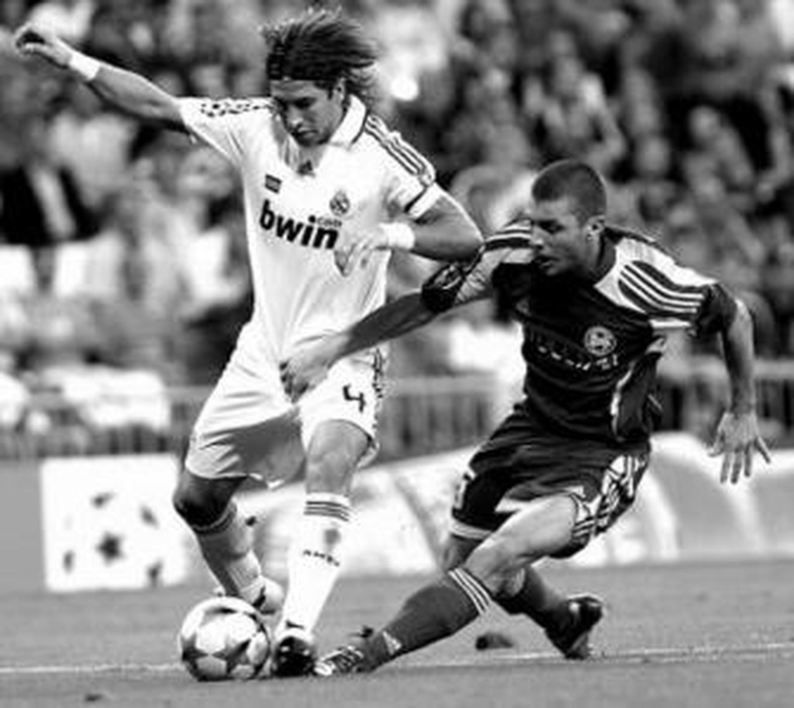 Sergio Ramos fue el encargado de abrir la cuenta anotadora.