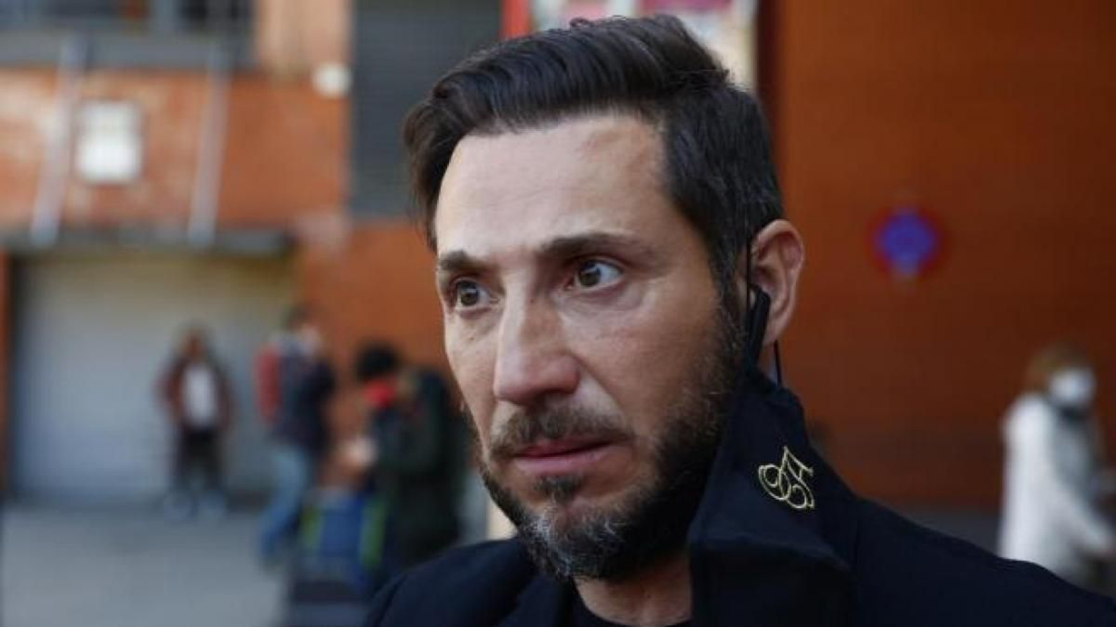 Antonio David Flores, a la salida de los juzgados, con rostro perplejo.