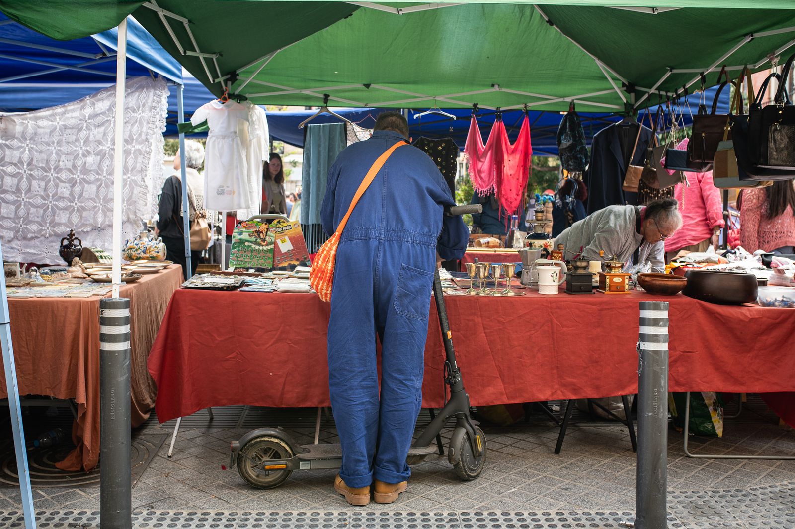 Una mañana en el mercado del jueves de la calle Feria