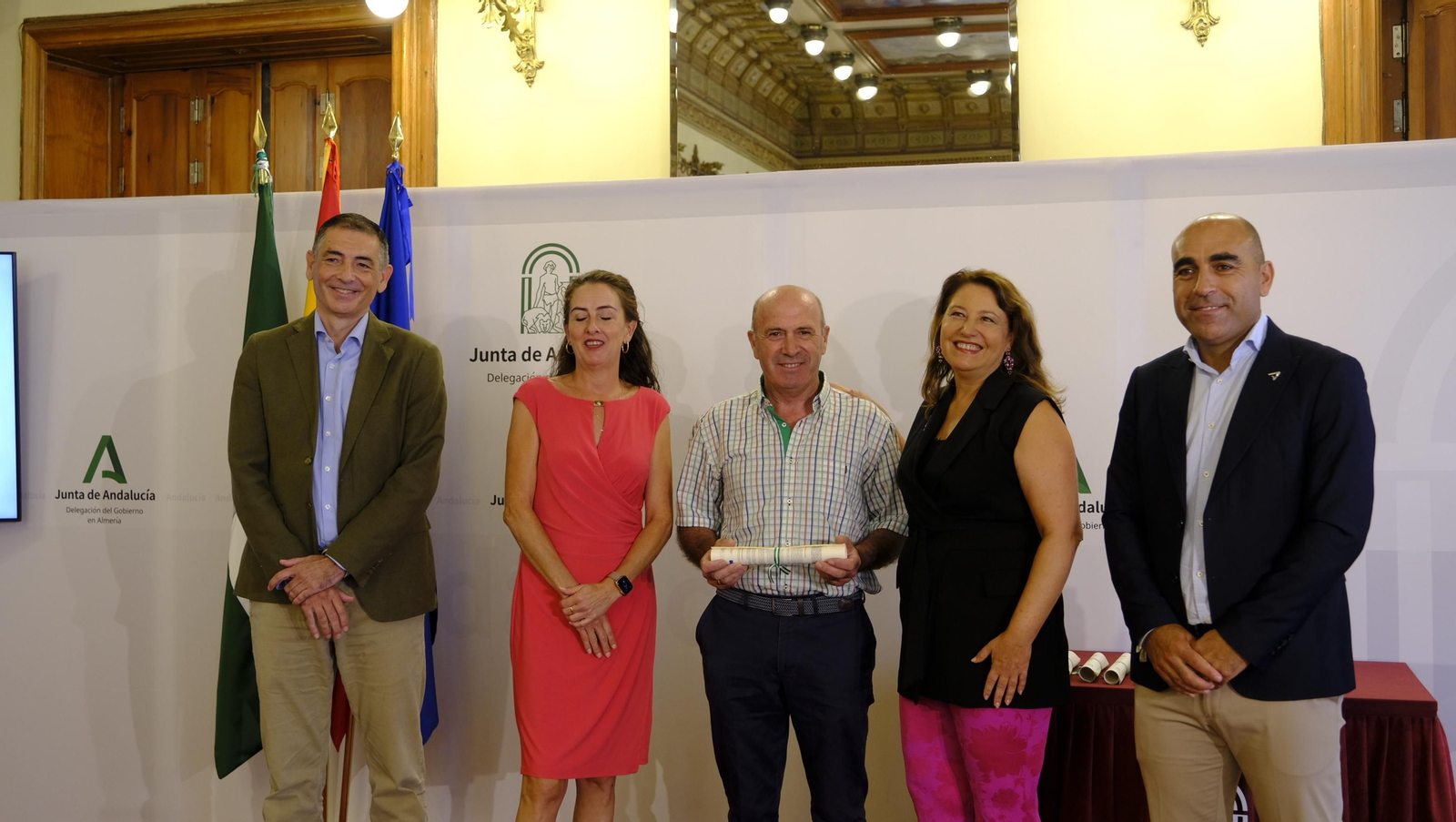 Imágenes de la entrega de ayudas de la Junta de Andalucía a diversos pueblos de Almería