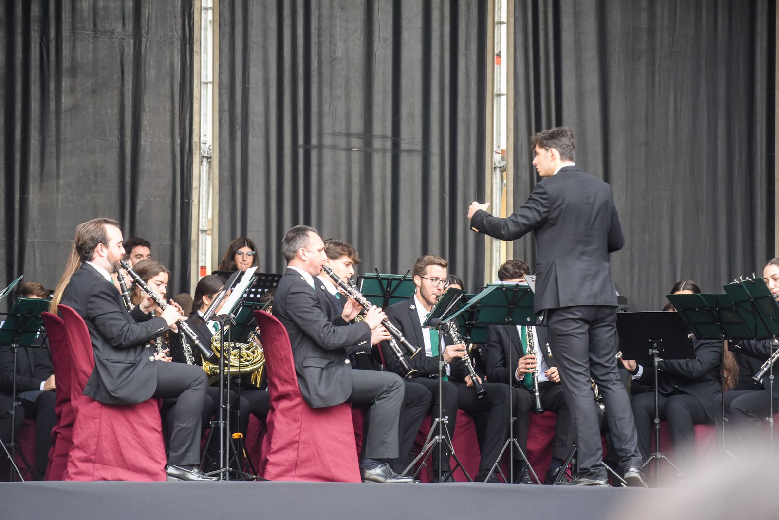 El concierto 'Pasodobles para despedir el año' en la plaza de las Tendillas, en imágenes