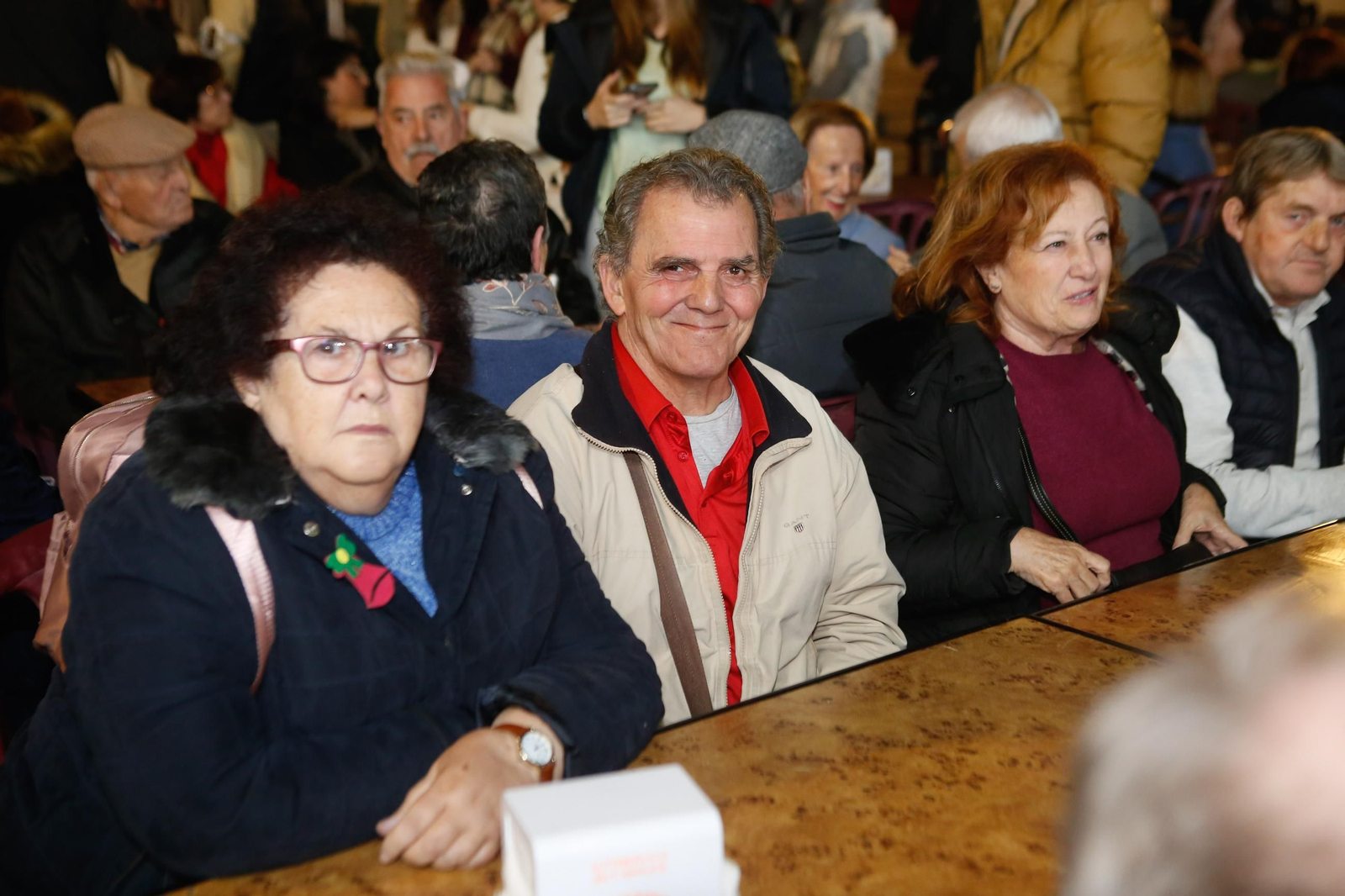 Las fotos del paseo en taxi al alumbrado de Navidad de Algeciras para los mayores