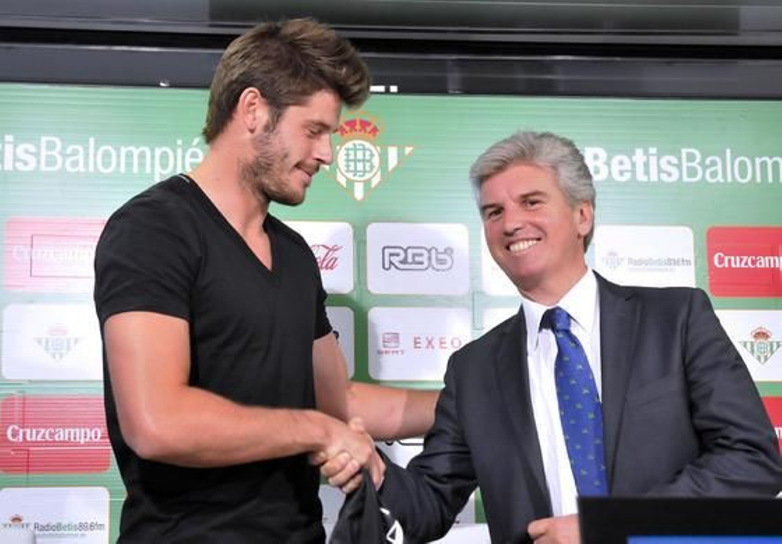 Presentación de Fabricio, el nuevo fichaje del Betis.

Foto: Juan Carlos Vázquez