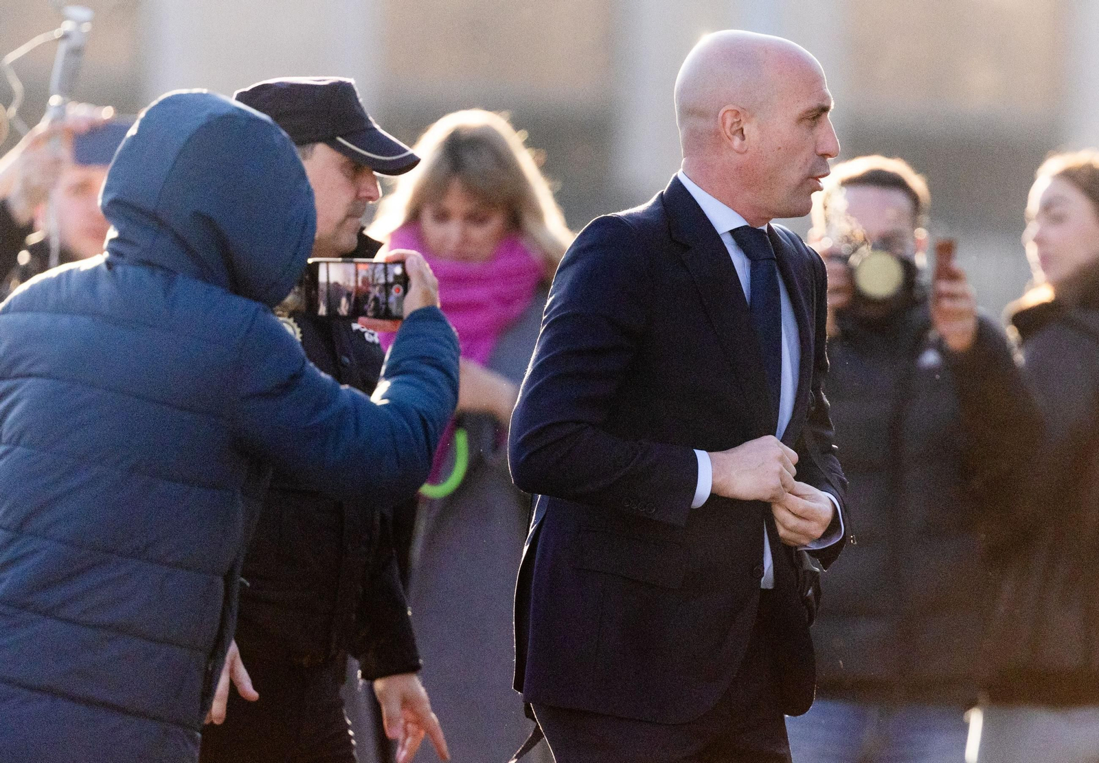 Las fotos del día de la declaración de Rubiales en el juicio