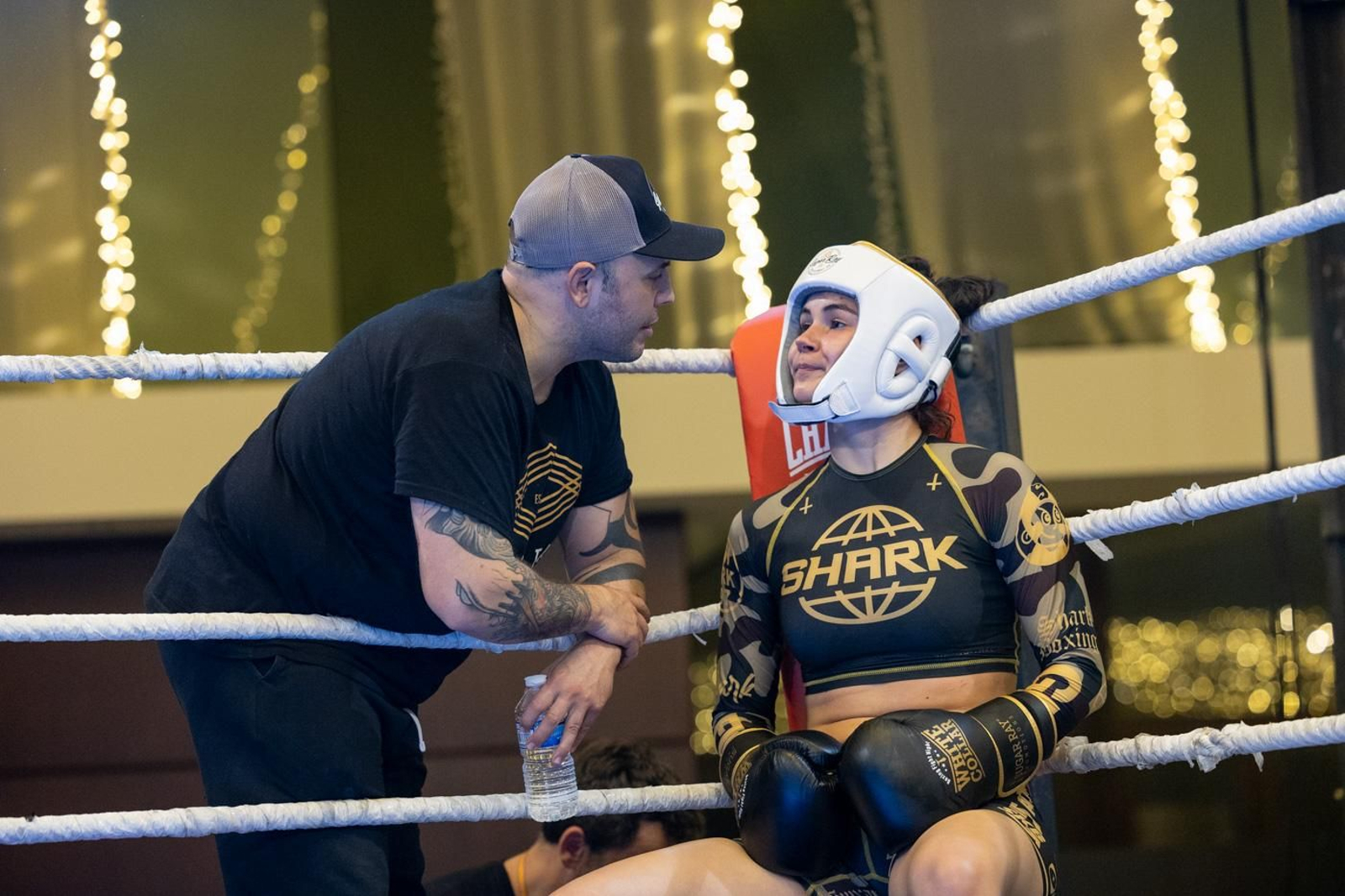 El boxeo solidario de la VI velada White Collar Boxing cautiva al público de Jaén