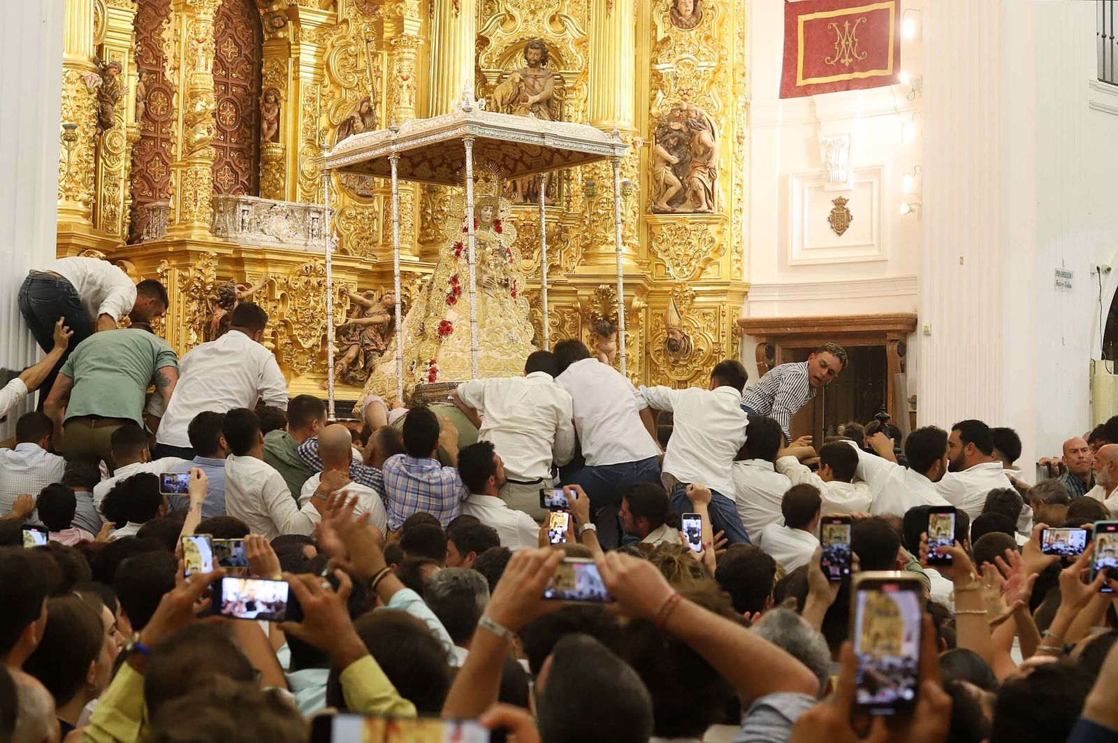 El Salto a la Reja de la Virgen del Rocío en imágenes