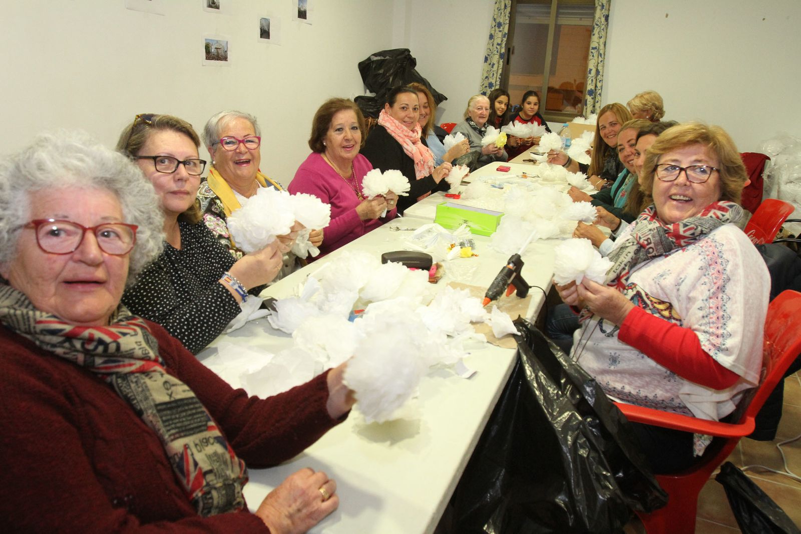 Preparativos en la Hermandad de Huelva para la Magna Rociera