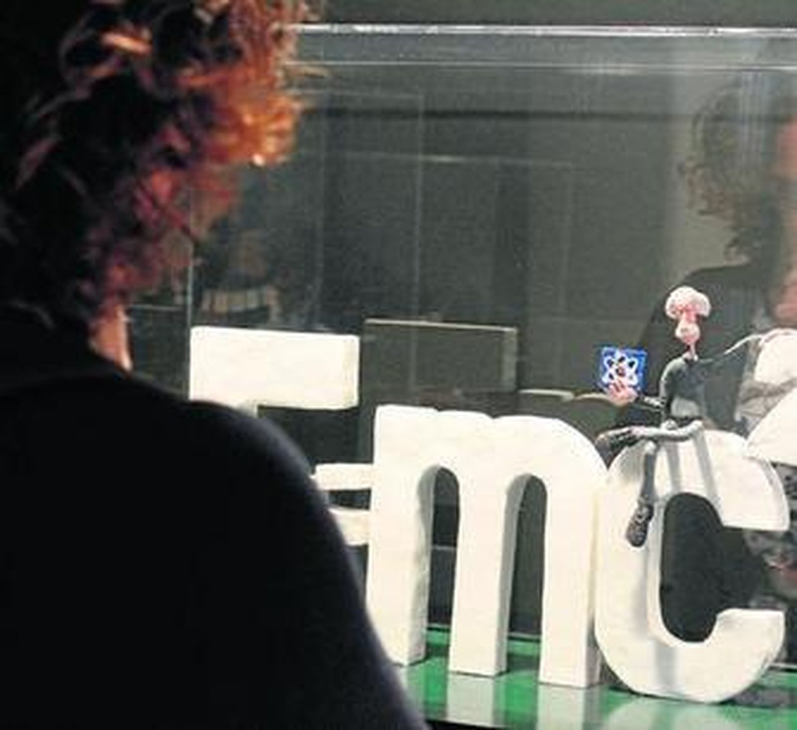 Eminentes físicos han estudiado las soluciones de las ecuaciones de Einstein que implican los viajes temporales.