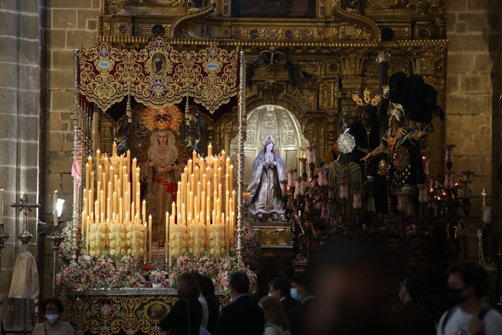 Las imágenes de regreso de las hermandades de la Sed, Candelaria, Paz y Clemencia a sus templos