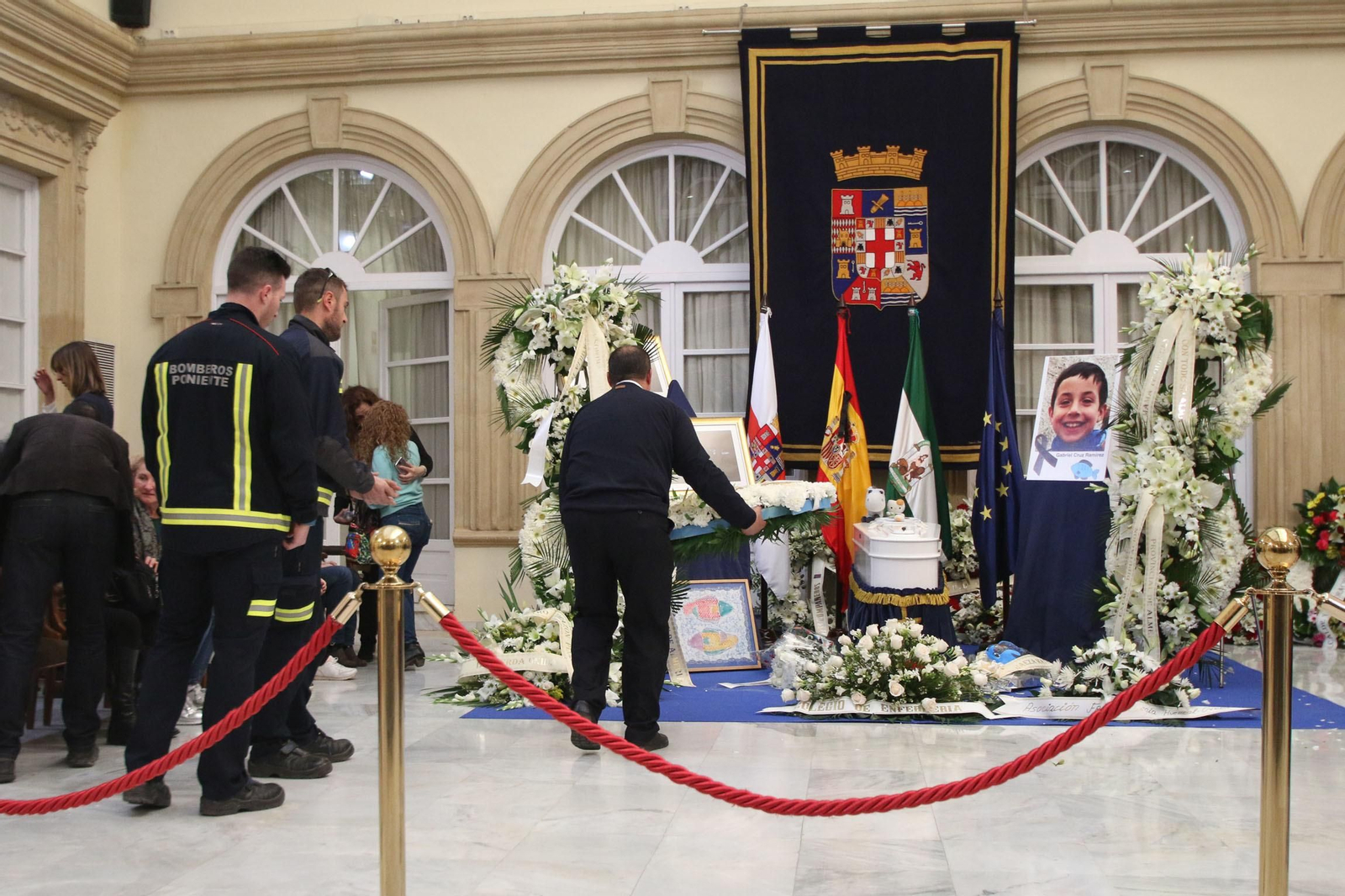 Las imágenes de la capilla ardiente por Gabriel