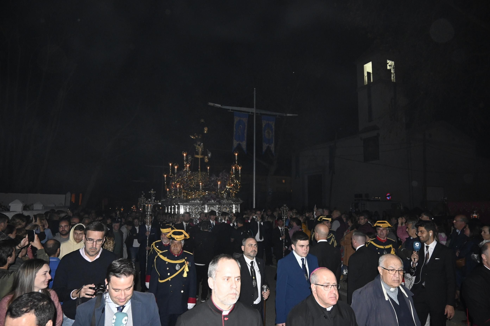 El Vía Crucis de la Semana Santa de Huelva, en imágenes