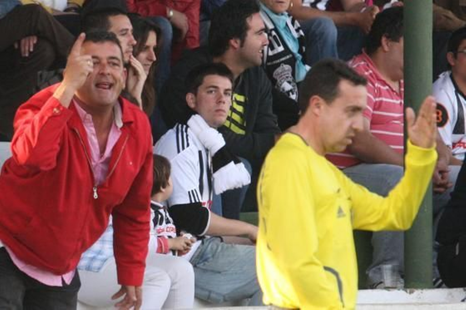 Los linenses empatan sin goles en Puerto Real y celebran el título de campeón de Liga.

Foto: Paco Guerrero