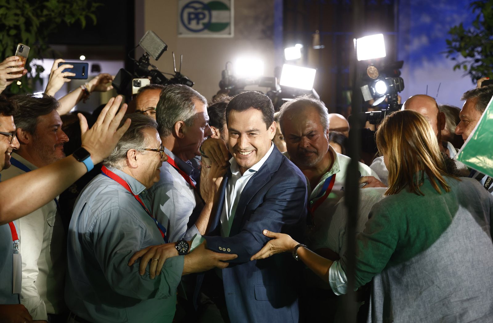 El triunfo de Juanma Moreno, en imágenes