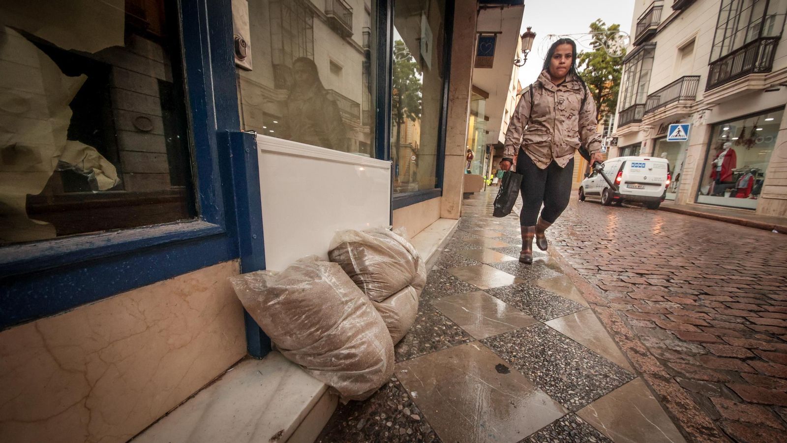 Las fotos de como se ha vivido en Jerez el paso de la DANA