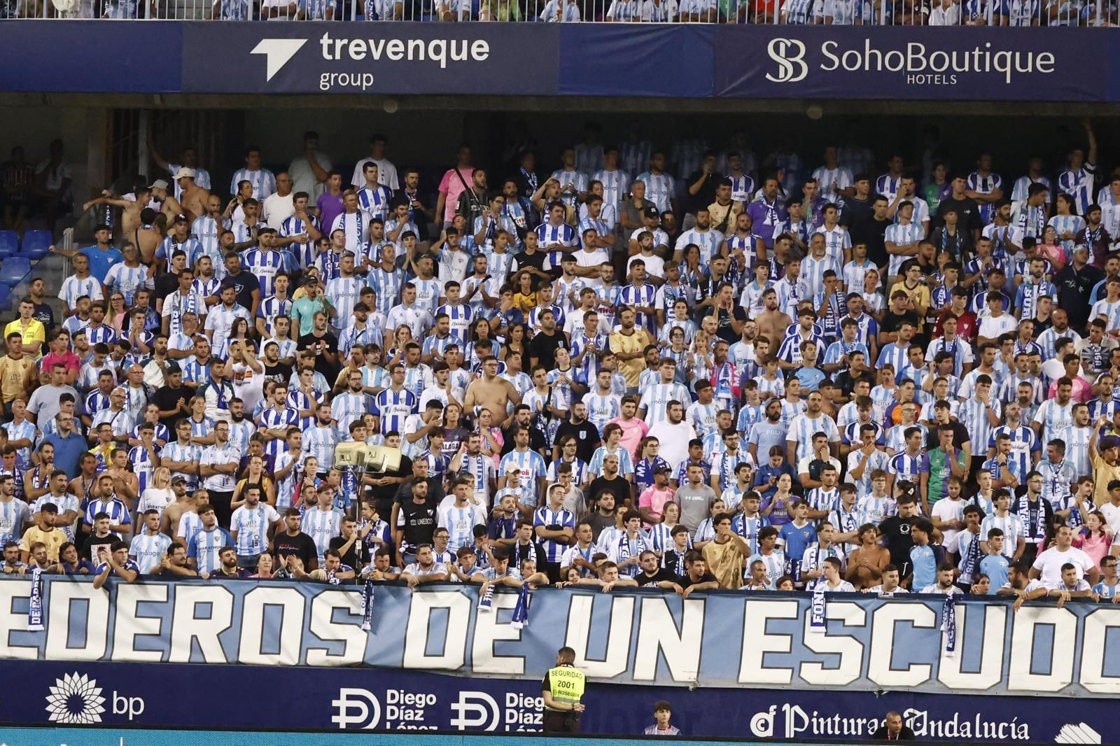 Búscate en las gradas de La Rosaleda en el Málaga CF-Real Sociedad B