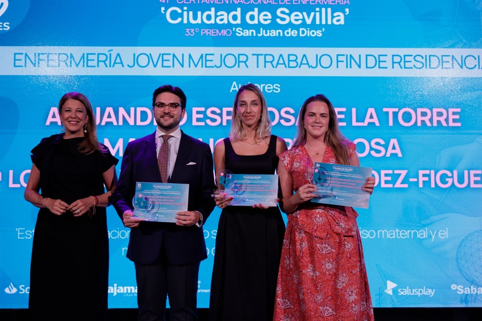 Alejandro Espinosa de la Torre, Lucía Ortiz y María Lourdes Ygueravide, autore del ‘Estudio Observacional descriptivo sobre la duración del permiso maternal y el mantenimiento de la lactancia materna’ desarrollado en el Hospital Universitario de Valme
