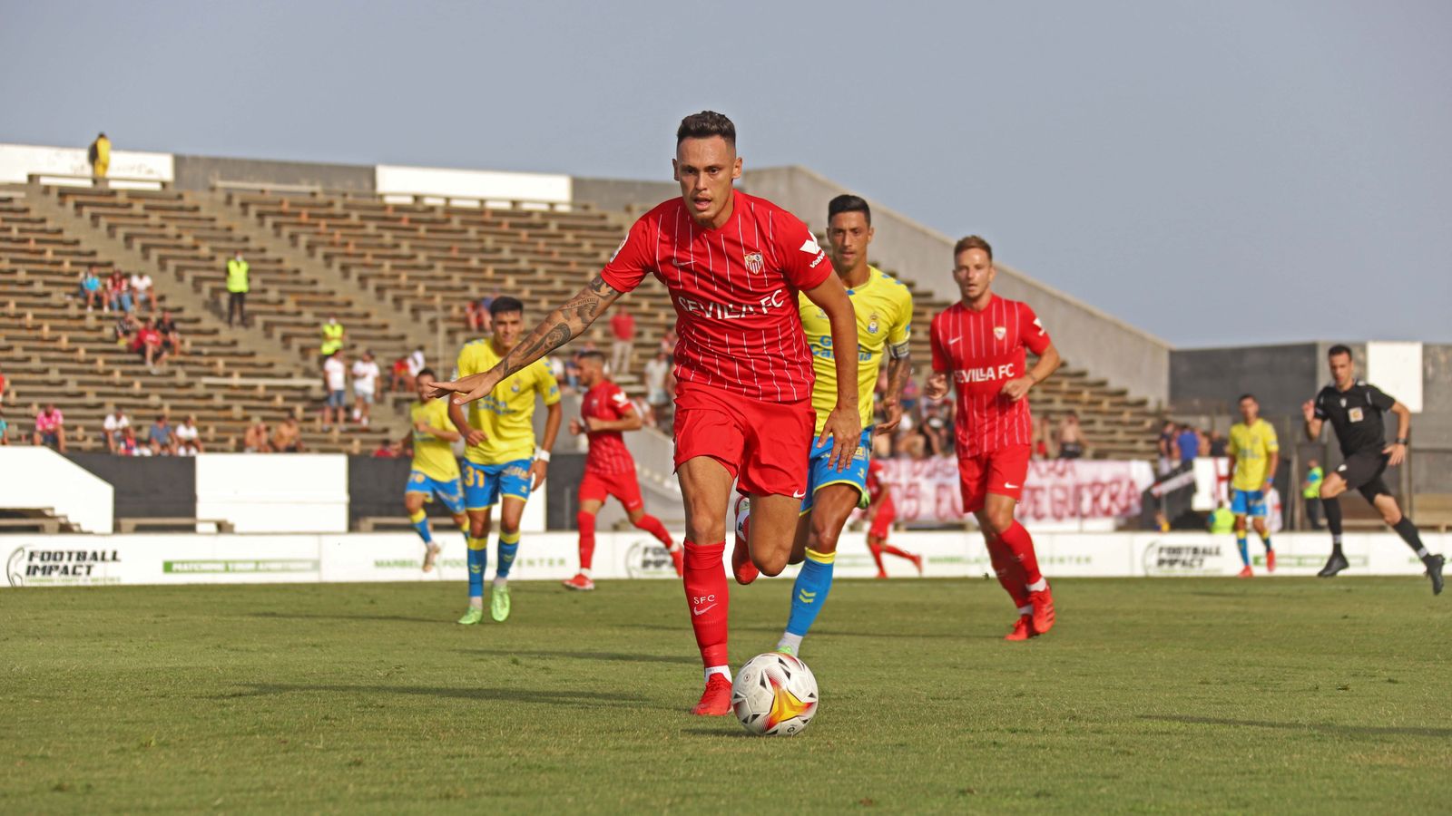 Las mejores fotos del Sevilla - Las Palmas en La Línea