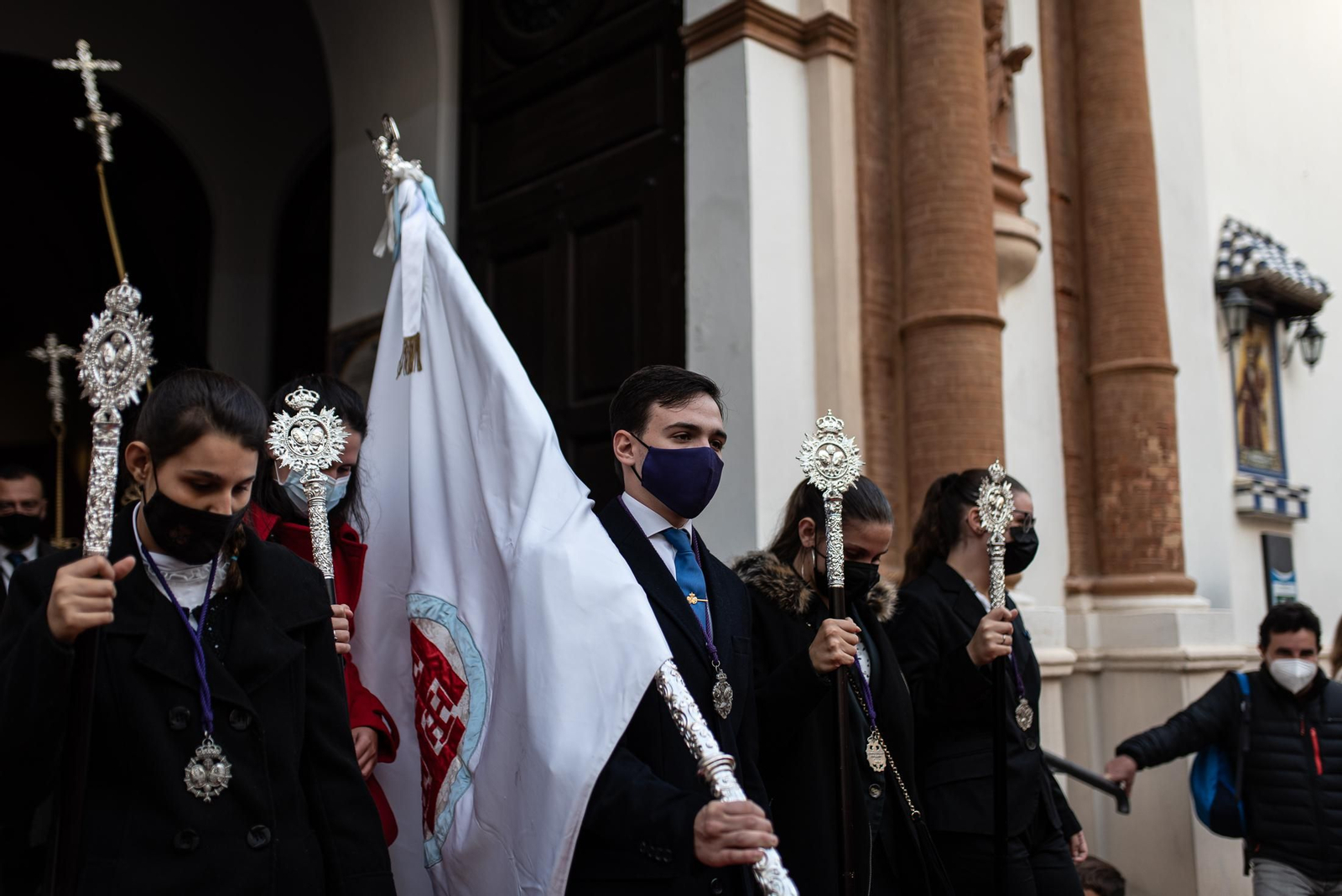 Imágenes de la Inmaculada Concepción procesionando por las calles de Huelva