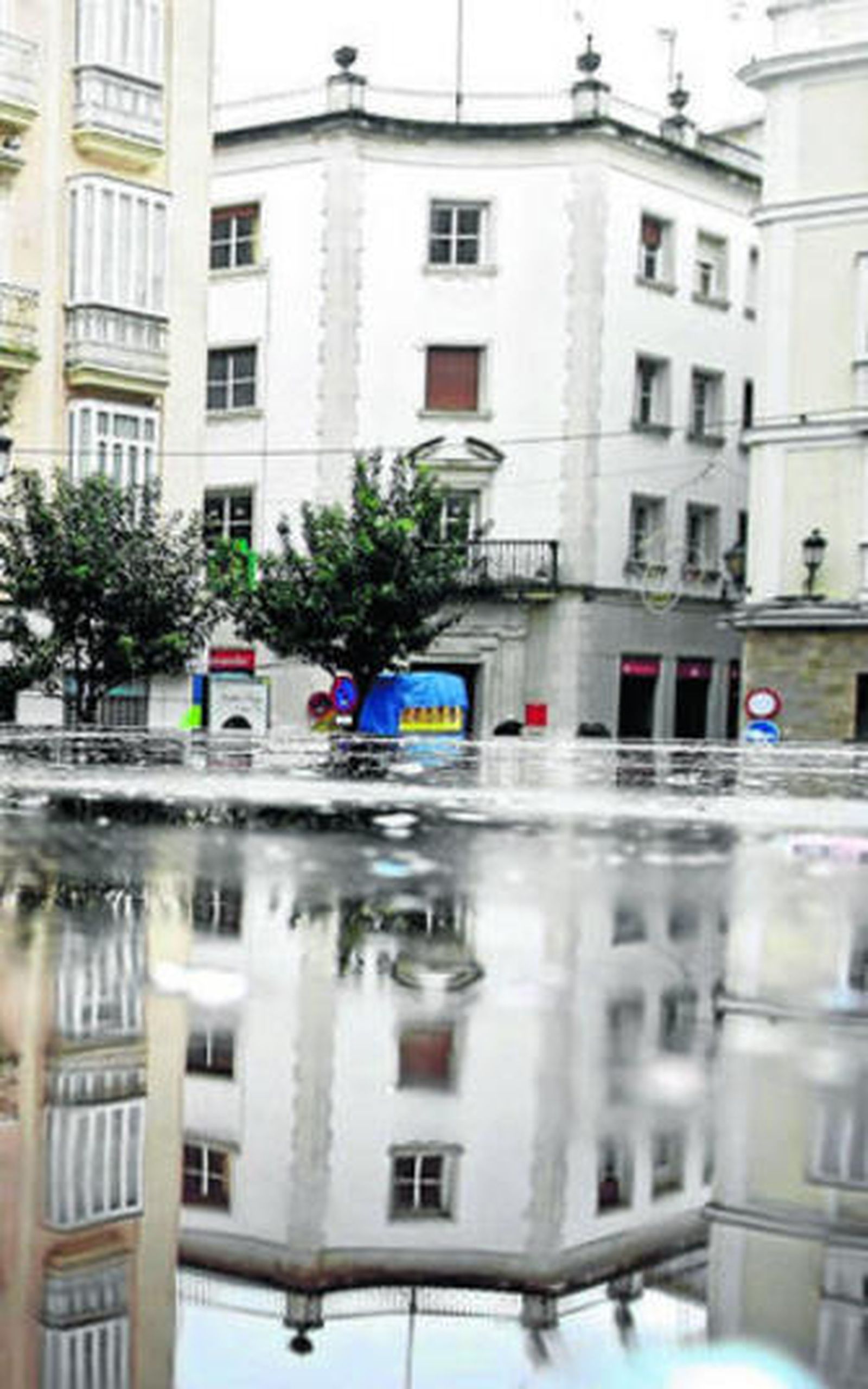 Sucursal del Banco Santander de la plaza del Palillero.