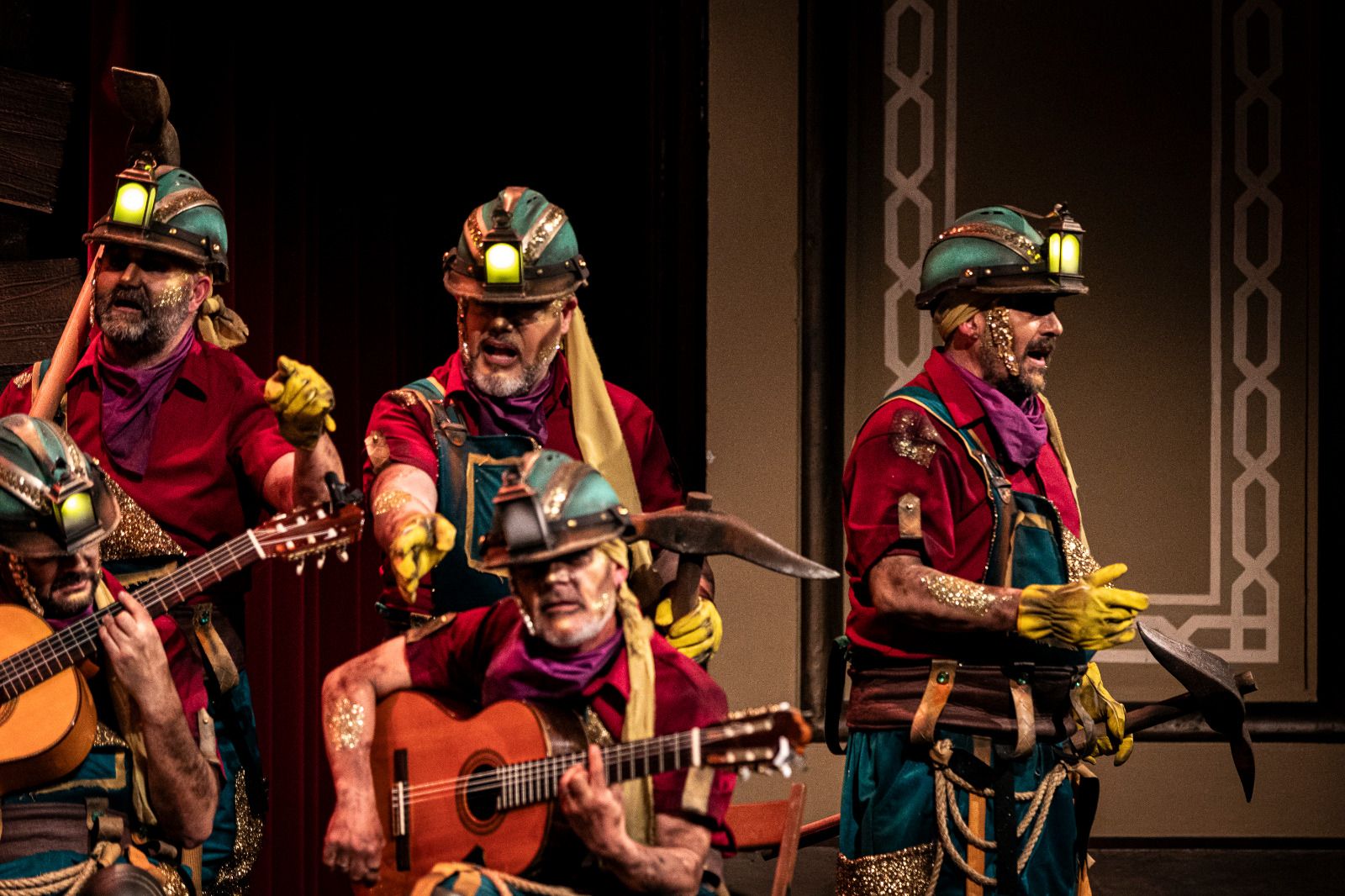 Búscate entre las mejores imágenes de la primera sesión de semifinales del COAC 2025