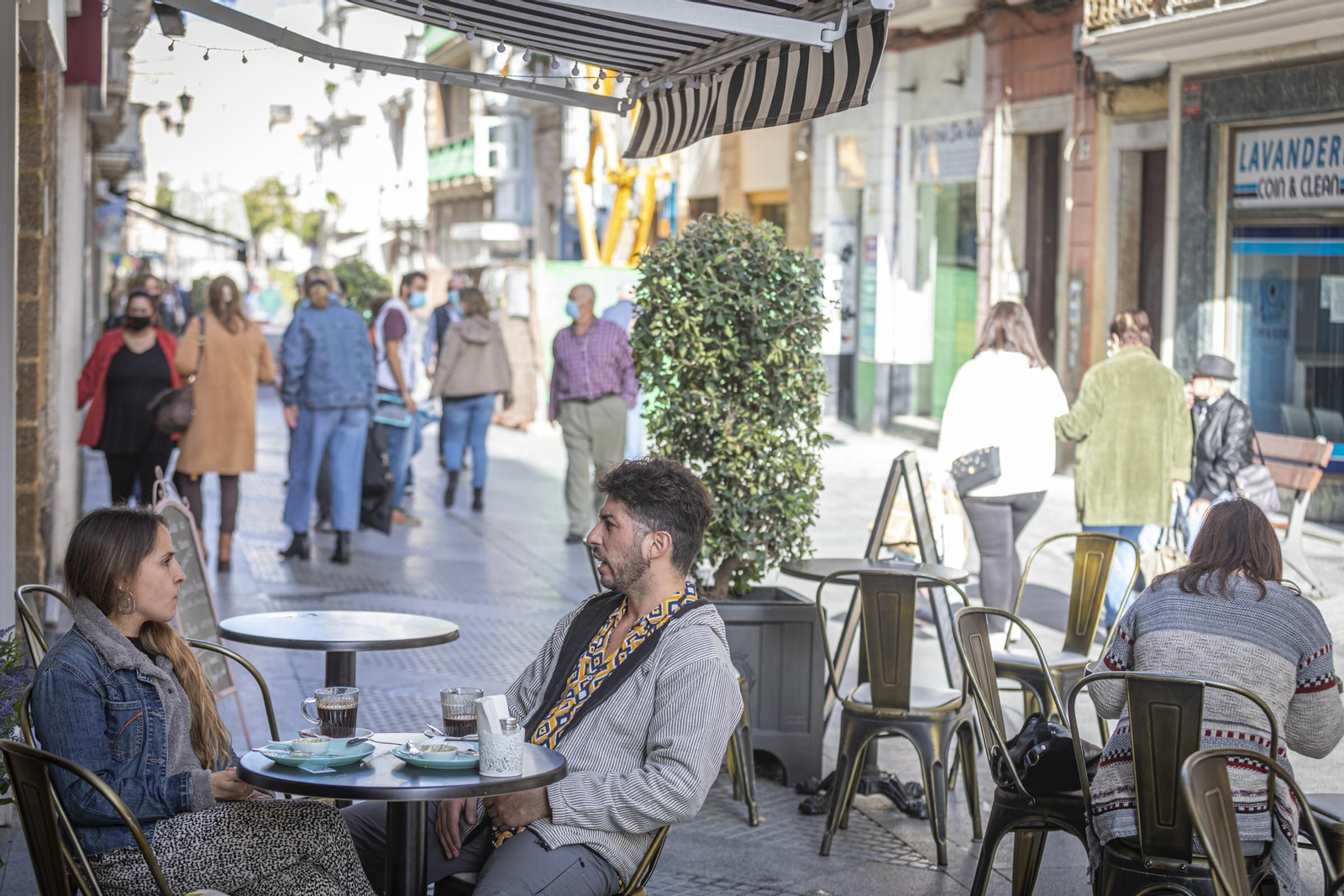 Paseo y ocio por la calle Ancha.