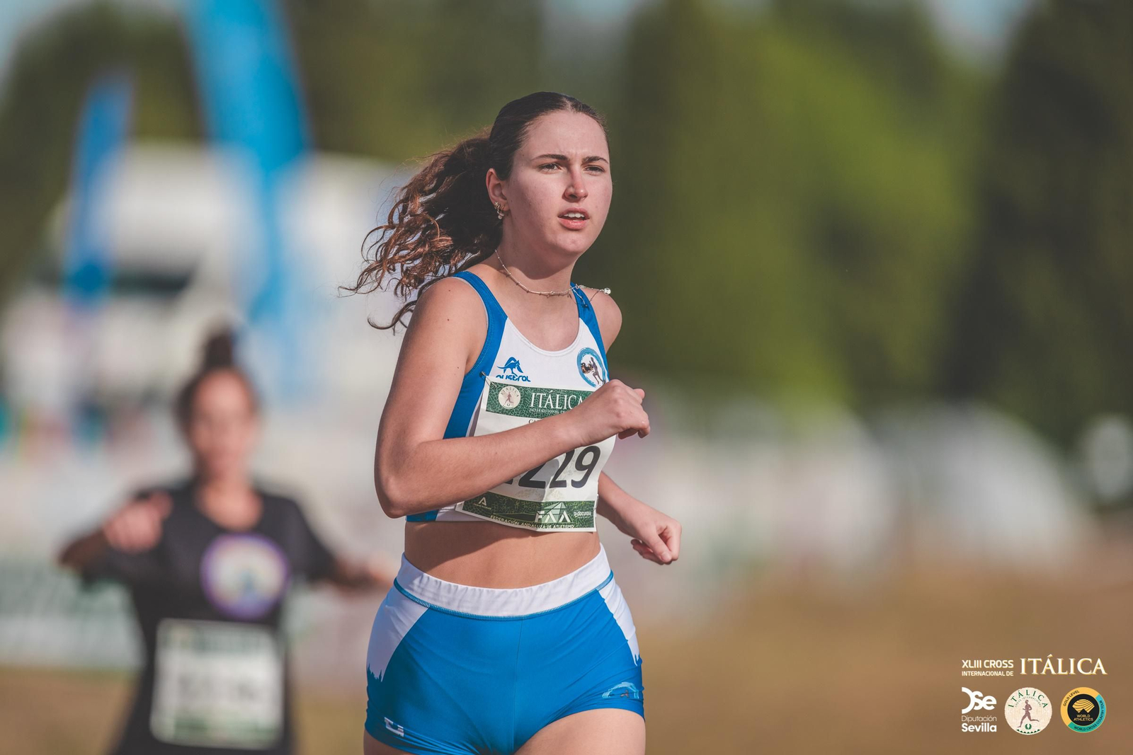 Búscate en las fotos del Cross de Itálica 2025 | 3