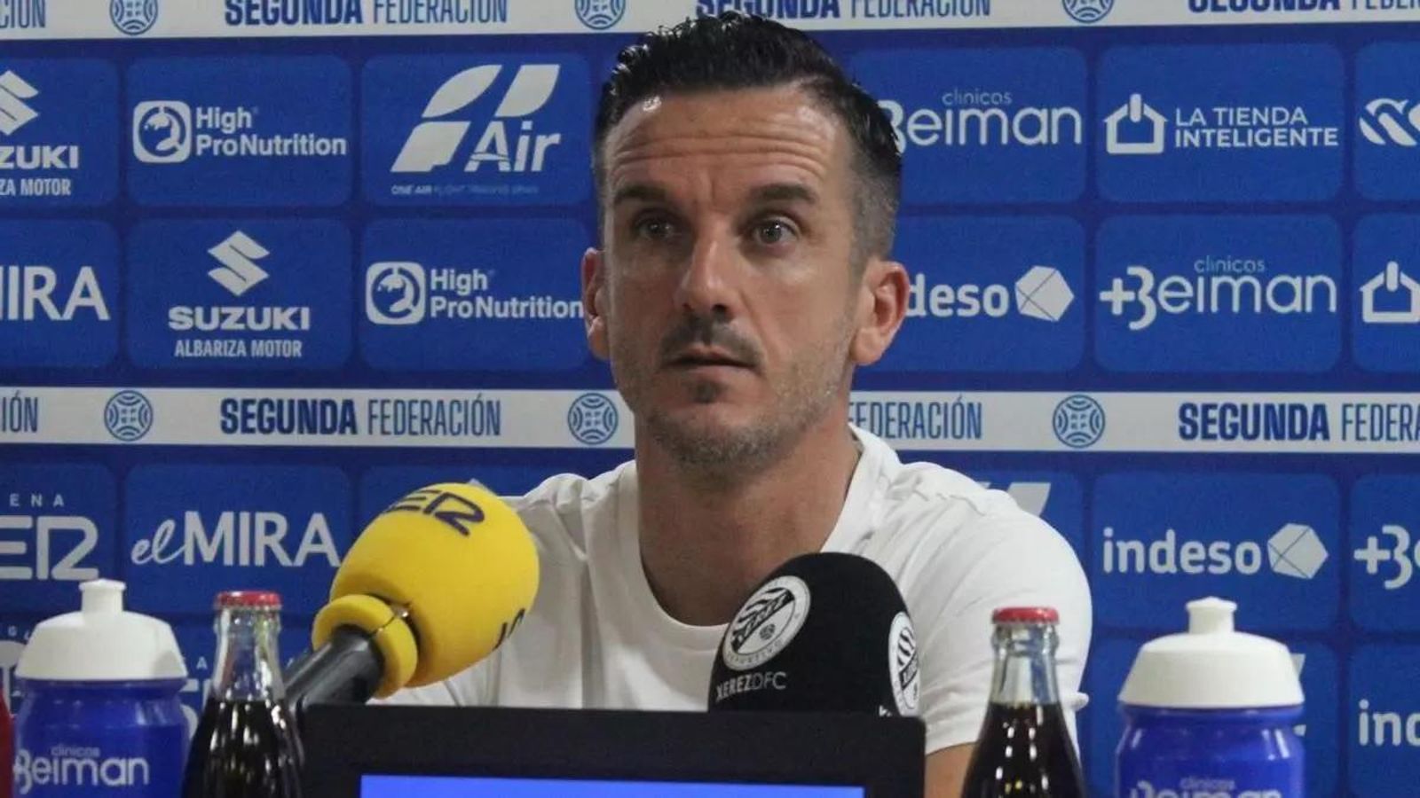 Bello lamenta que el equipo haya perdido partidos por errores puntuales.