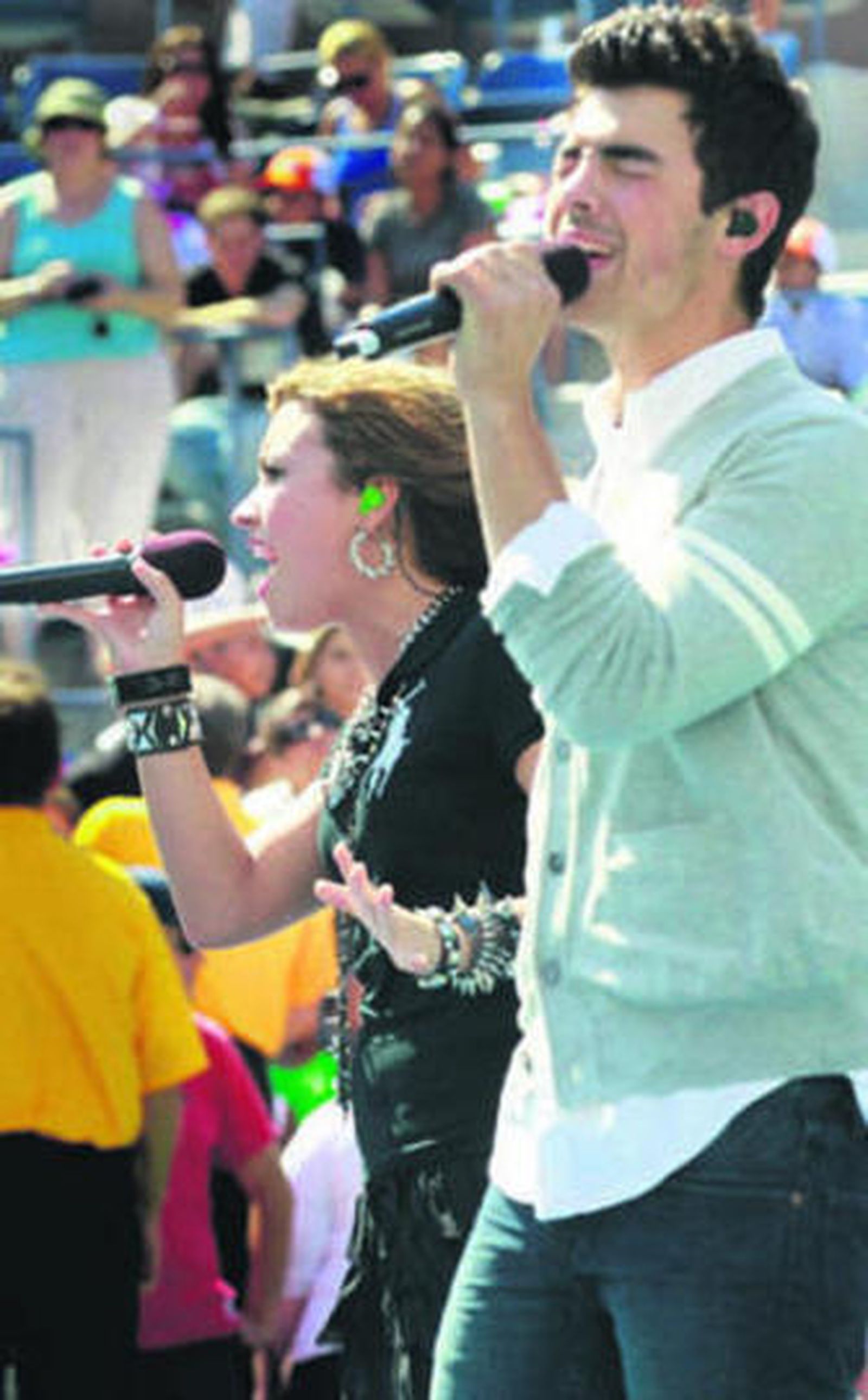 El tenis y los niños consiguen reconciliar a Demi Lovato y Joe Jonas en NY