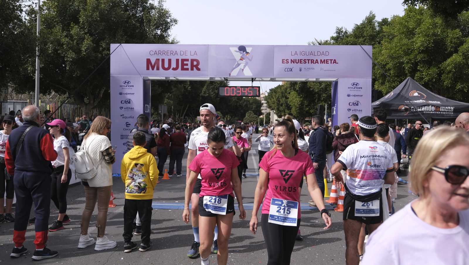 Imágenes de la Carrera de la Mujer 2023 en Almería