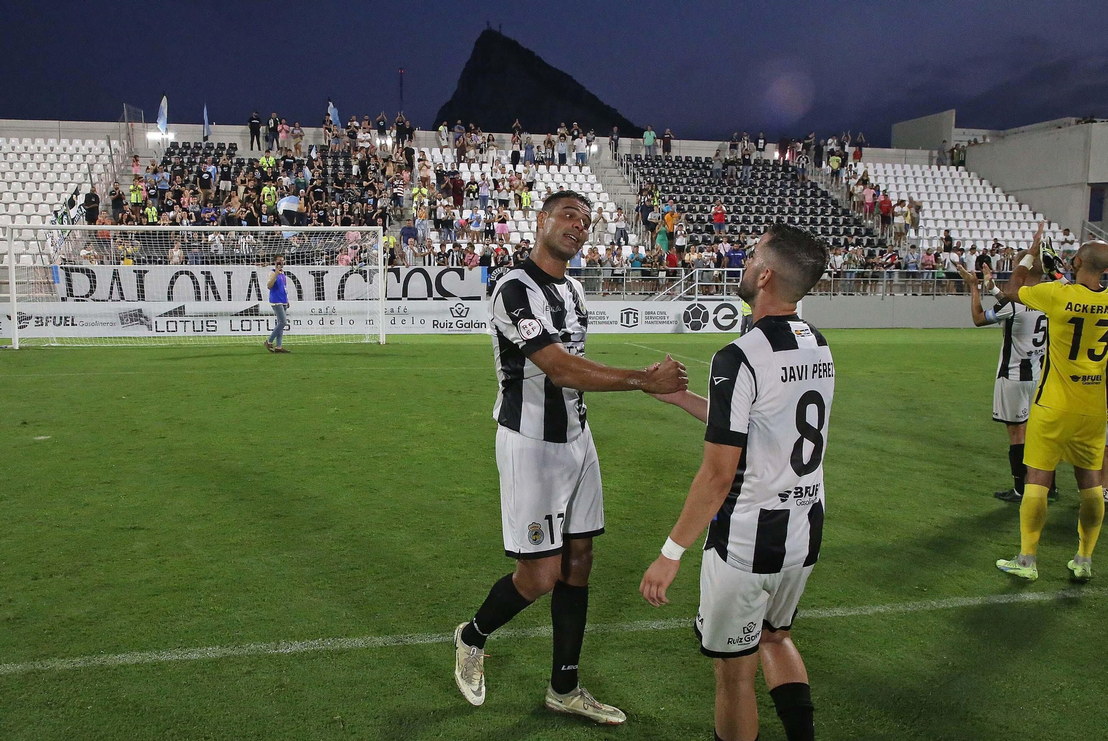 Las mejores fotos del Balona - Betis Deportivo en el nuevo estadio Ciudad de La Línea