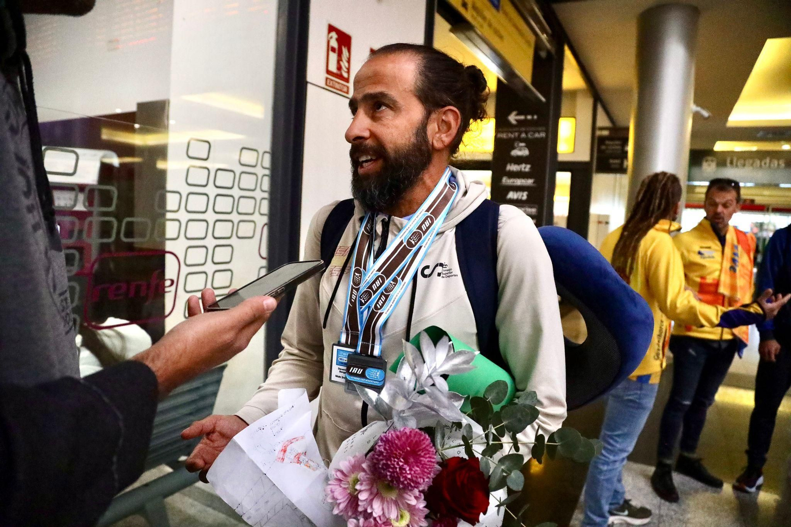 El recibimiento a Antonio Aguilar Conejo en Vialia