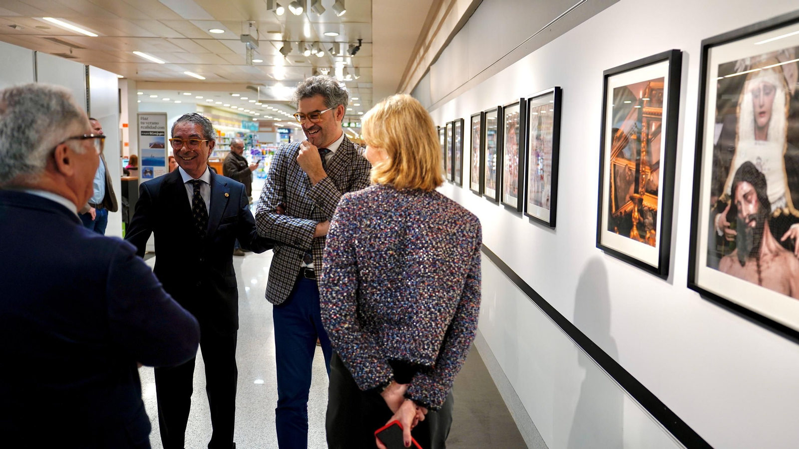 Fotos de la inauguración de las fotografías de la Semana Santa en Algeciras.